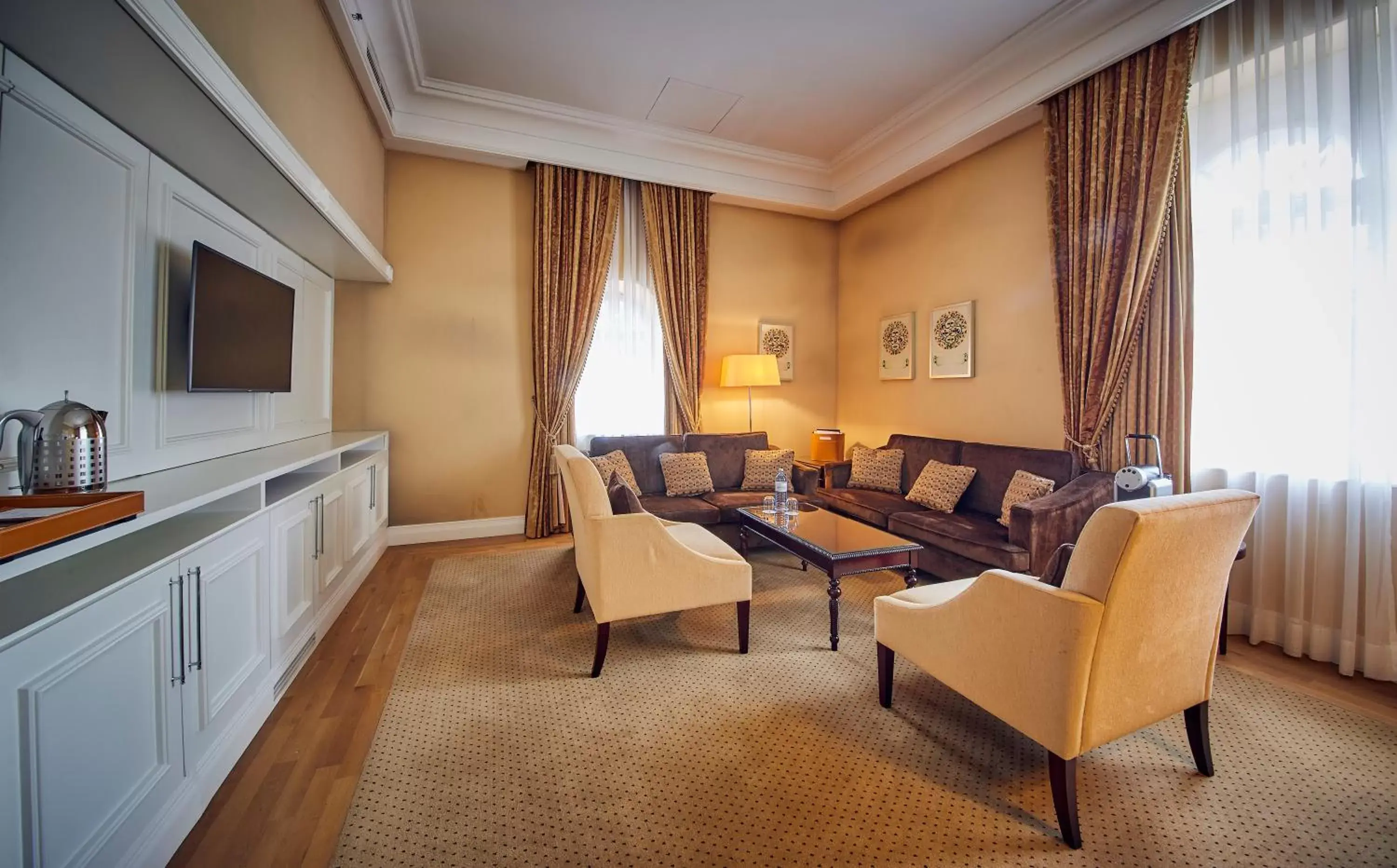 Living room, Seating Area in Falkensteiner Schlosshotel Velden – The Leading Hotels of the World