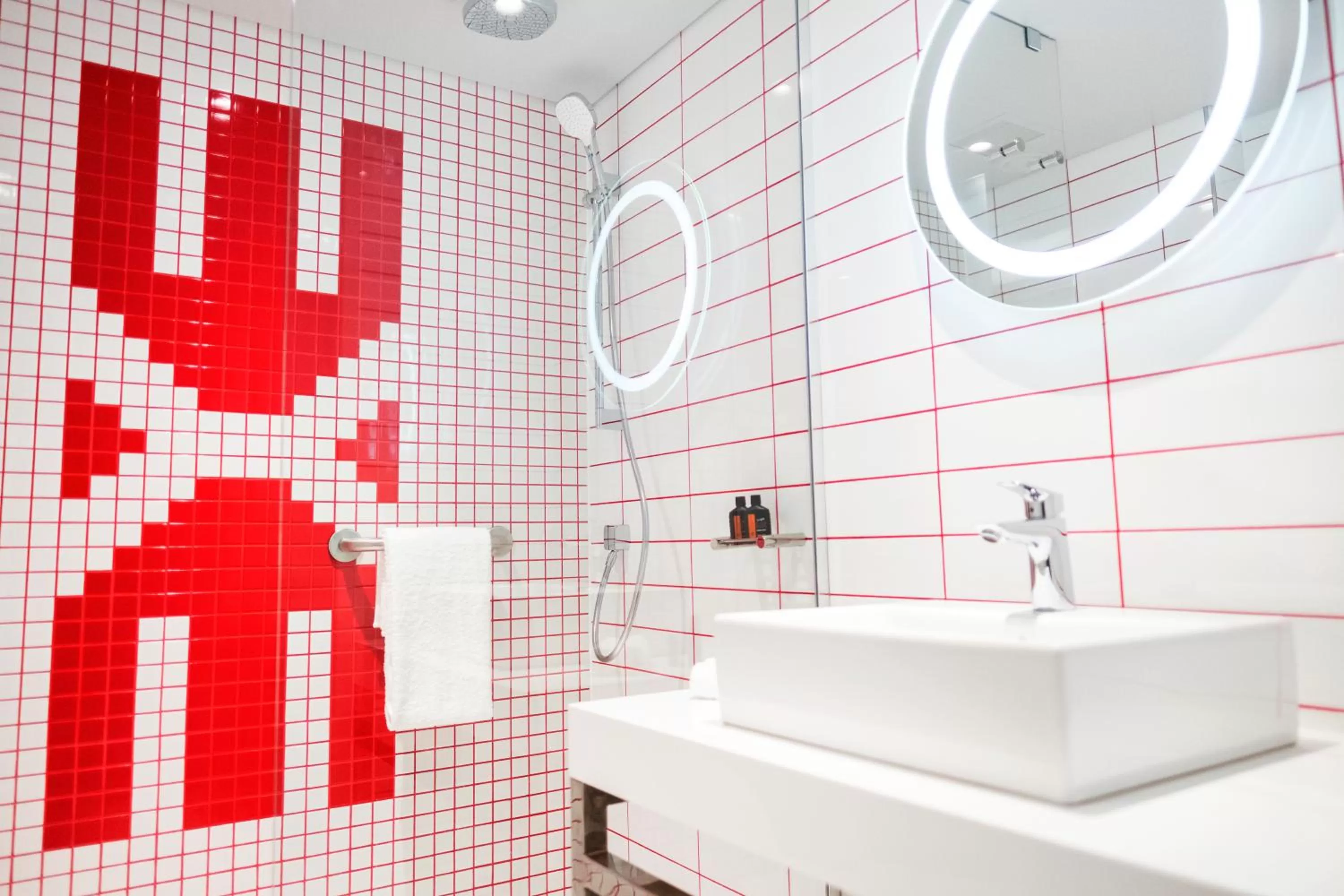 Shower in Radisson RED Hotel V&A Waterfront Cape Town