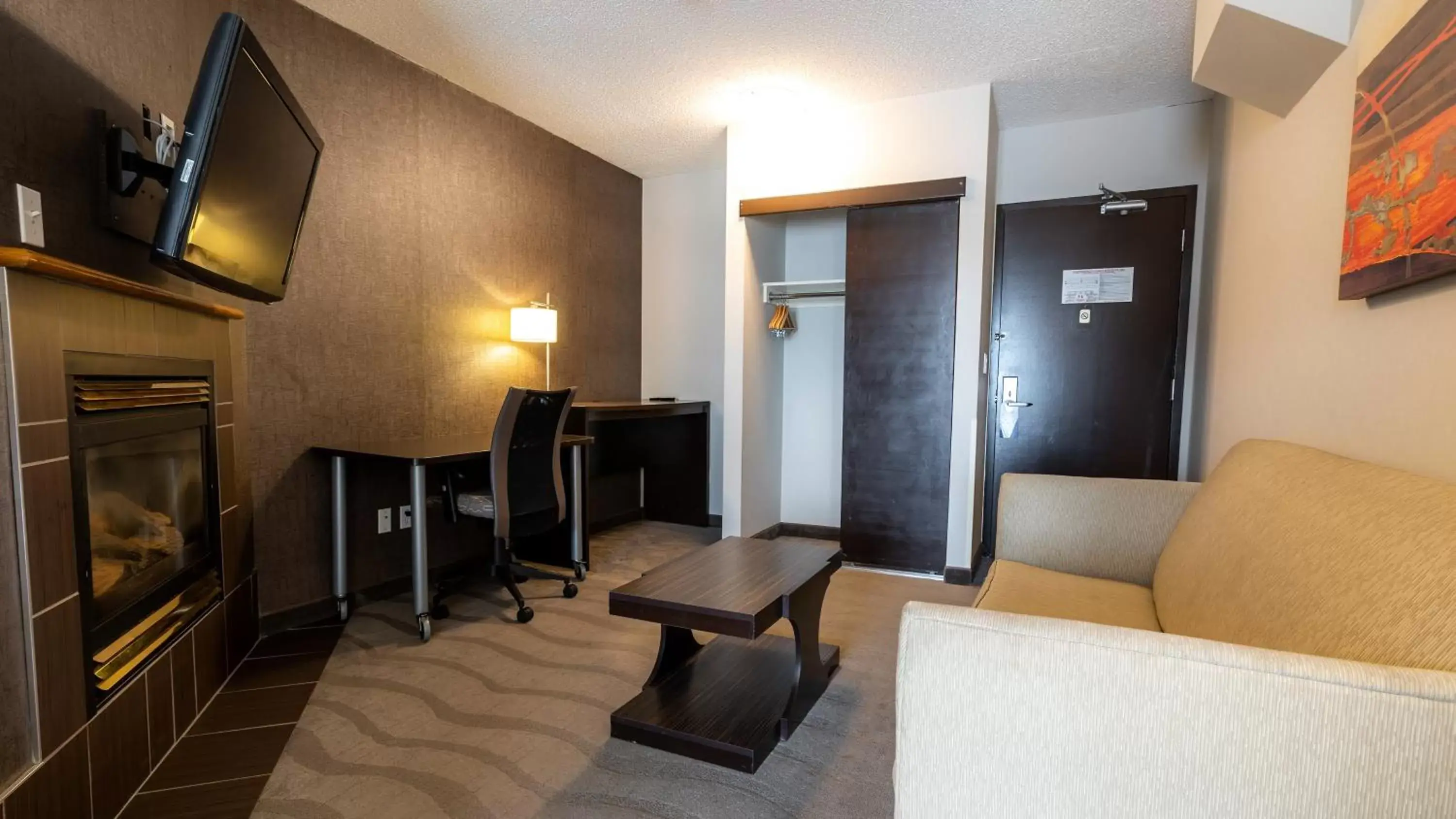 Photo of the whole room, Seating Area in Holiday Inn Express Hotel & Suites - Edmonton International Airport, an IHG Hotel