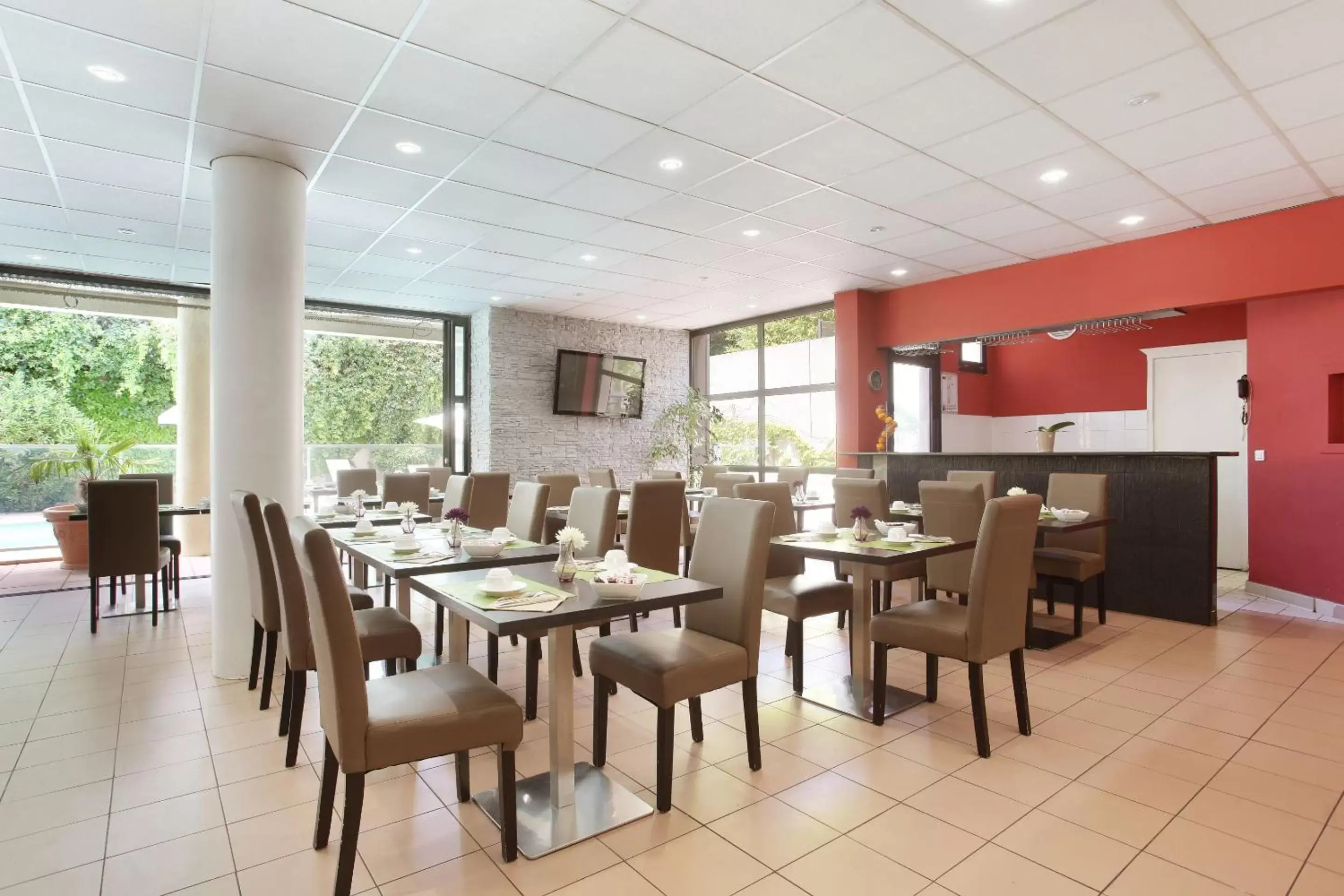 Buffet breakfast, Restaurant/Places to Eat in Odalys City Aix en Provence Les Floridianes