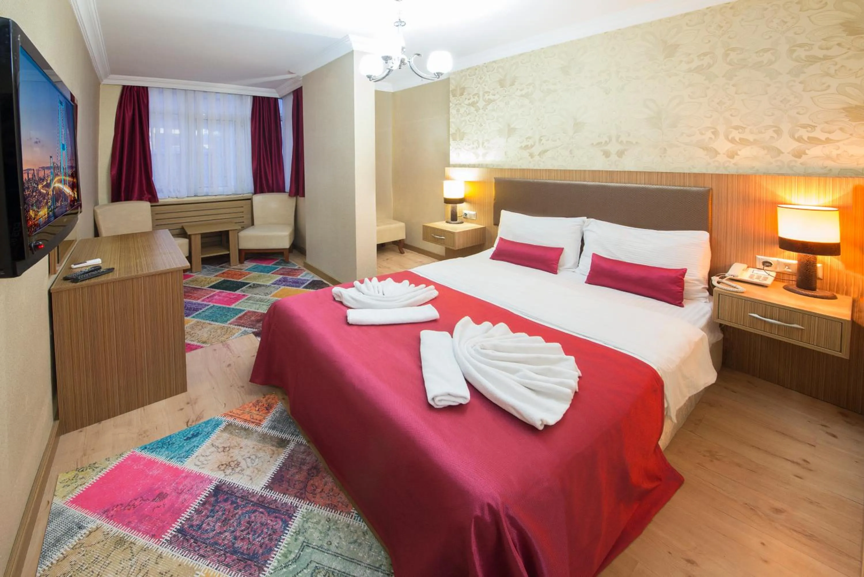 Deluxe Double Room (2 Adults + 1 Child) in GRAND ZENTRUM HOTEL & CAFE RESTAURANT - Taksim Square