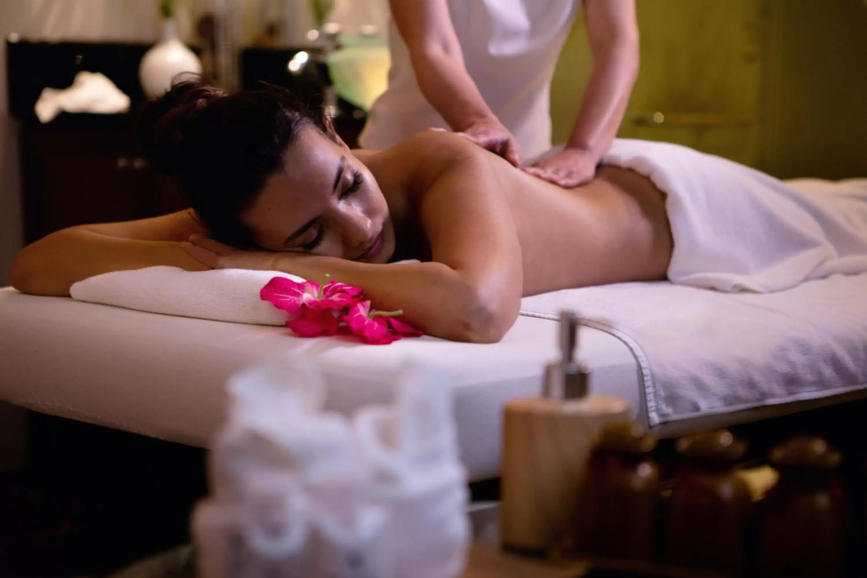 Massage in The Kingsbury Colombo