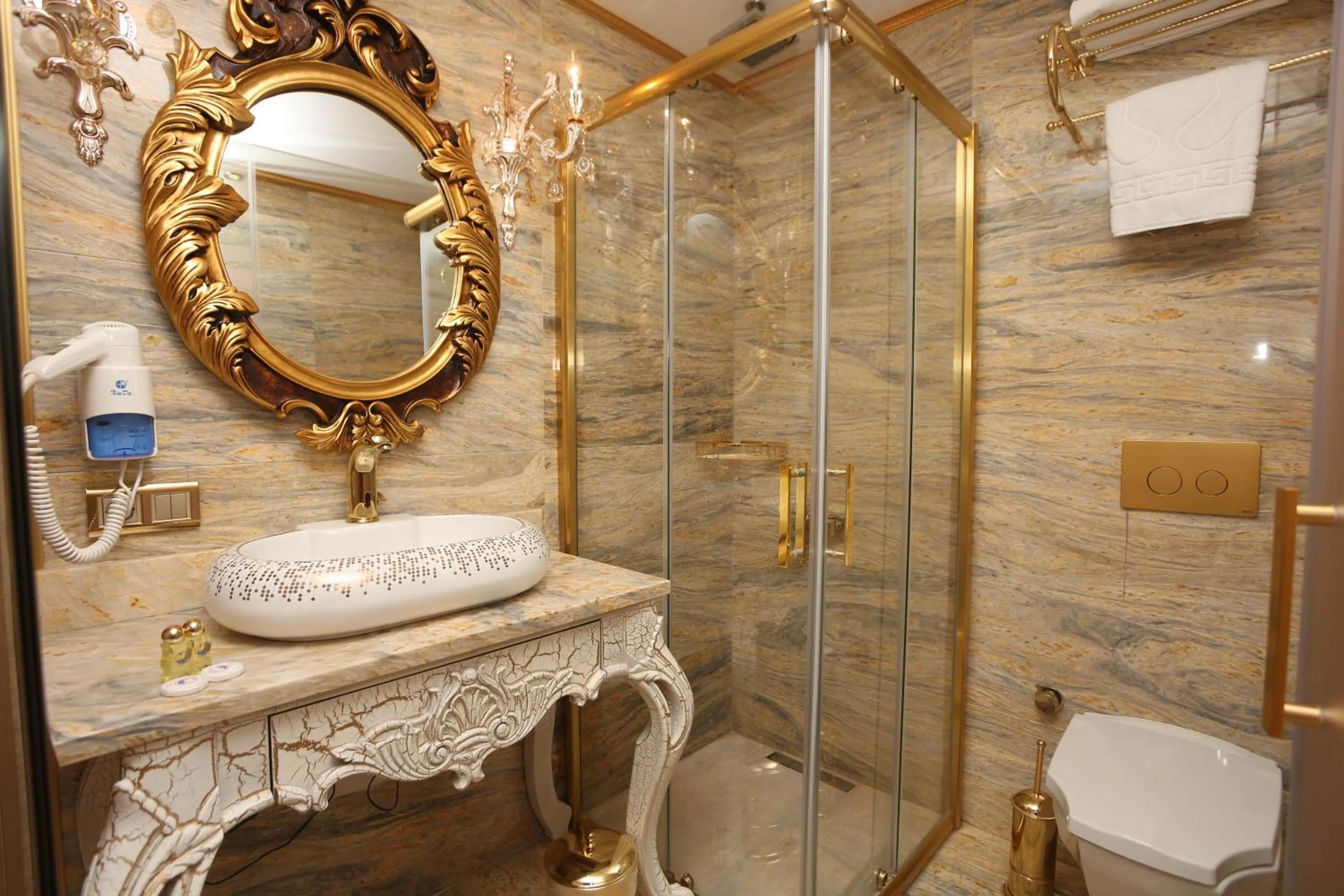 Bathroom in Laleli Blue Marmaray Hotel