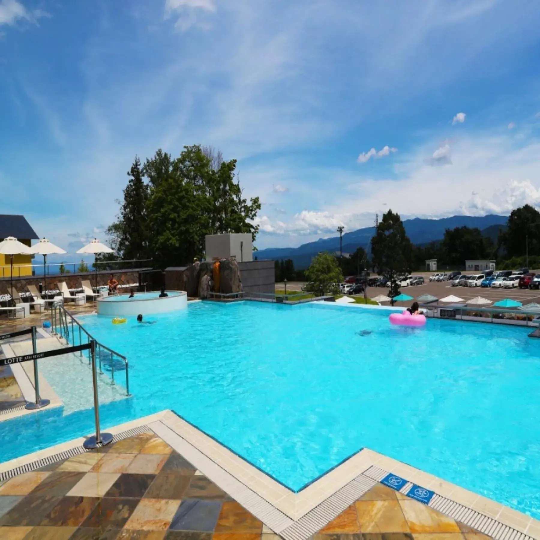 Swimming Pool in Lotte Arai Resort