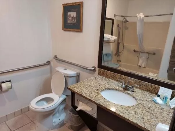 Bathroom in Quality Inn Post Falls - Coeur d'Alene