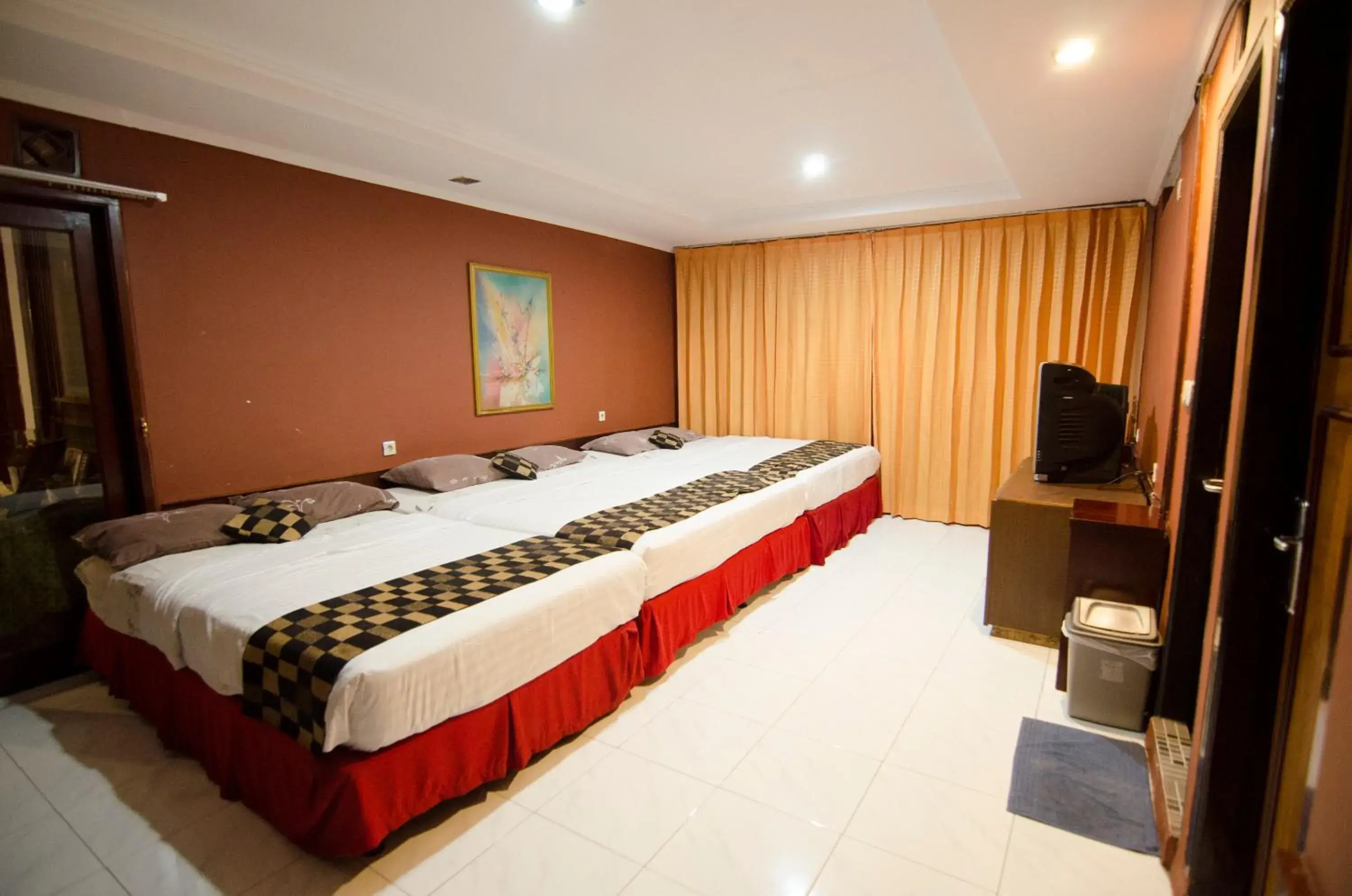 Bedroom, Bed in Fora Guest House Taman Lingkar