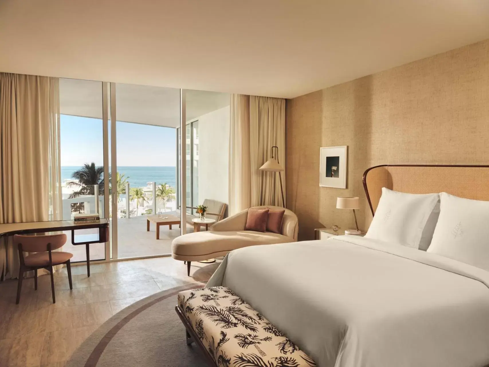Ocean-View Room King in Four Seasons Hotel and Residences Fort Lauderdale