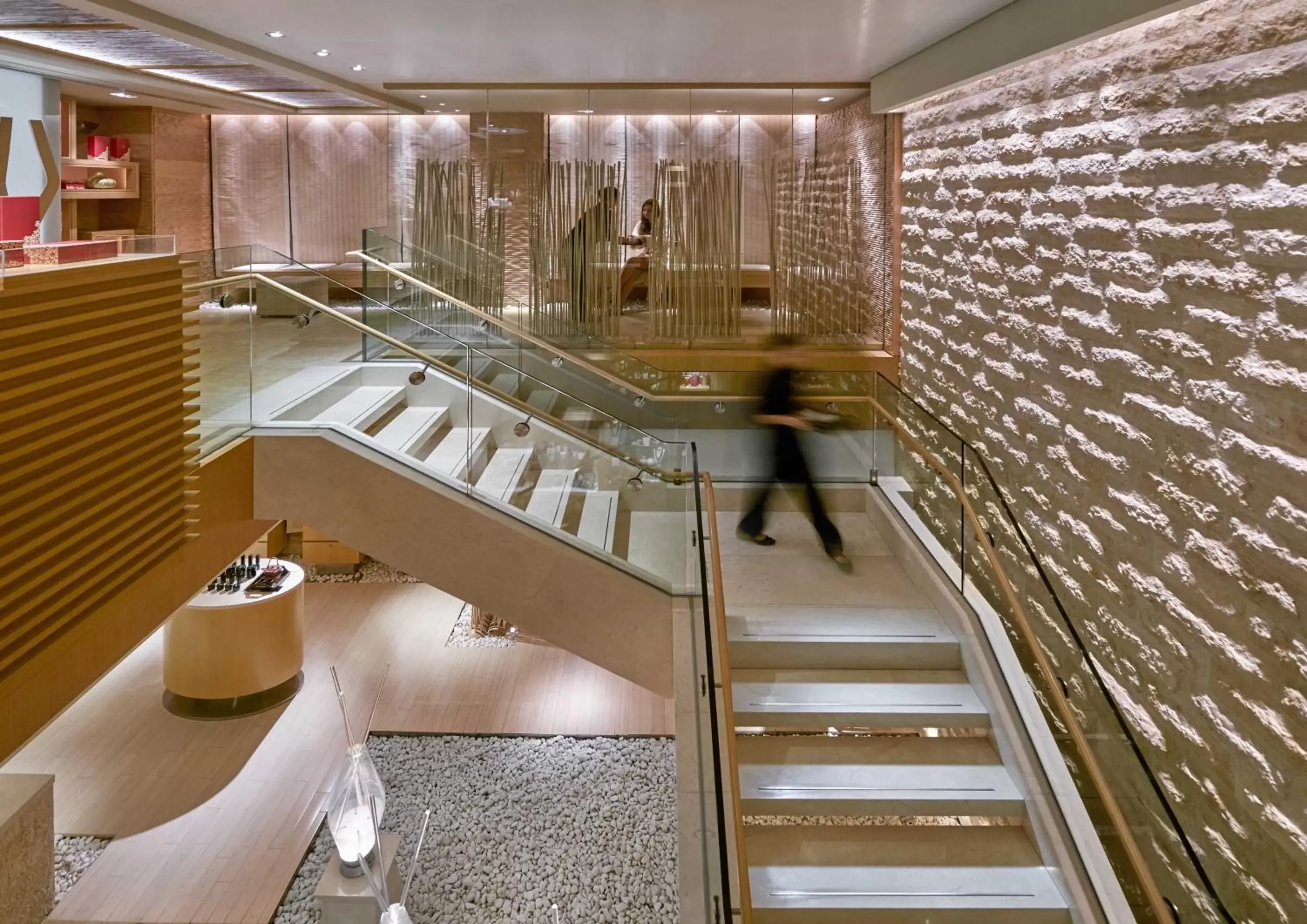 Spa and wellness centre/facilities in The Landmark Mandarin Oriental, Hong Kong