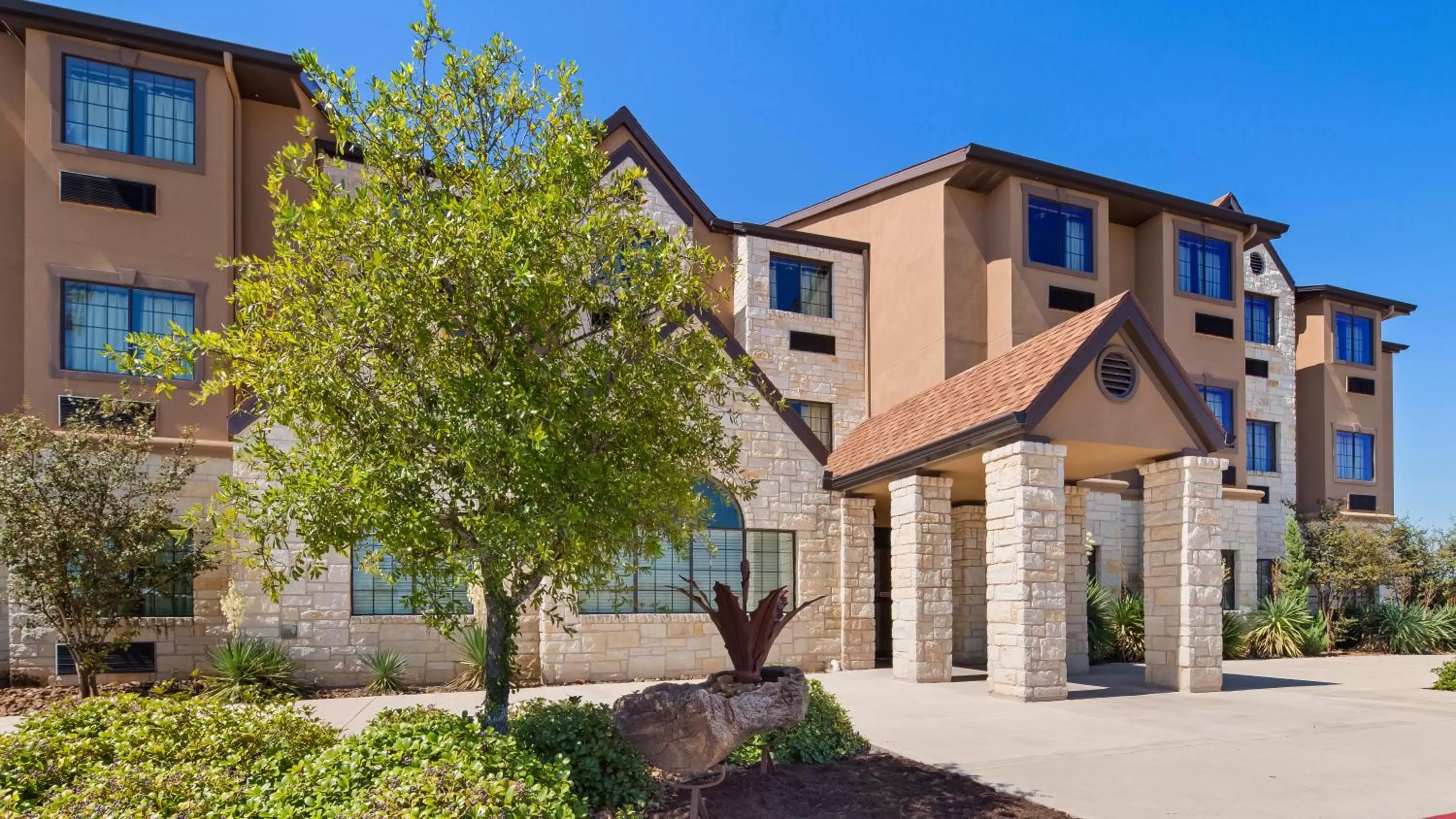 Property building in Microtel Inn & Suites by Wyndham Round Rock