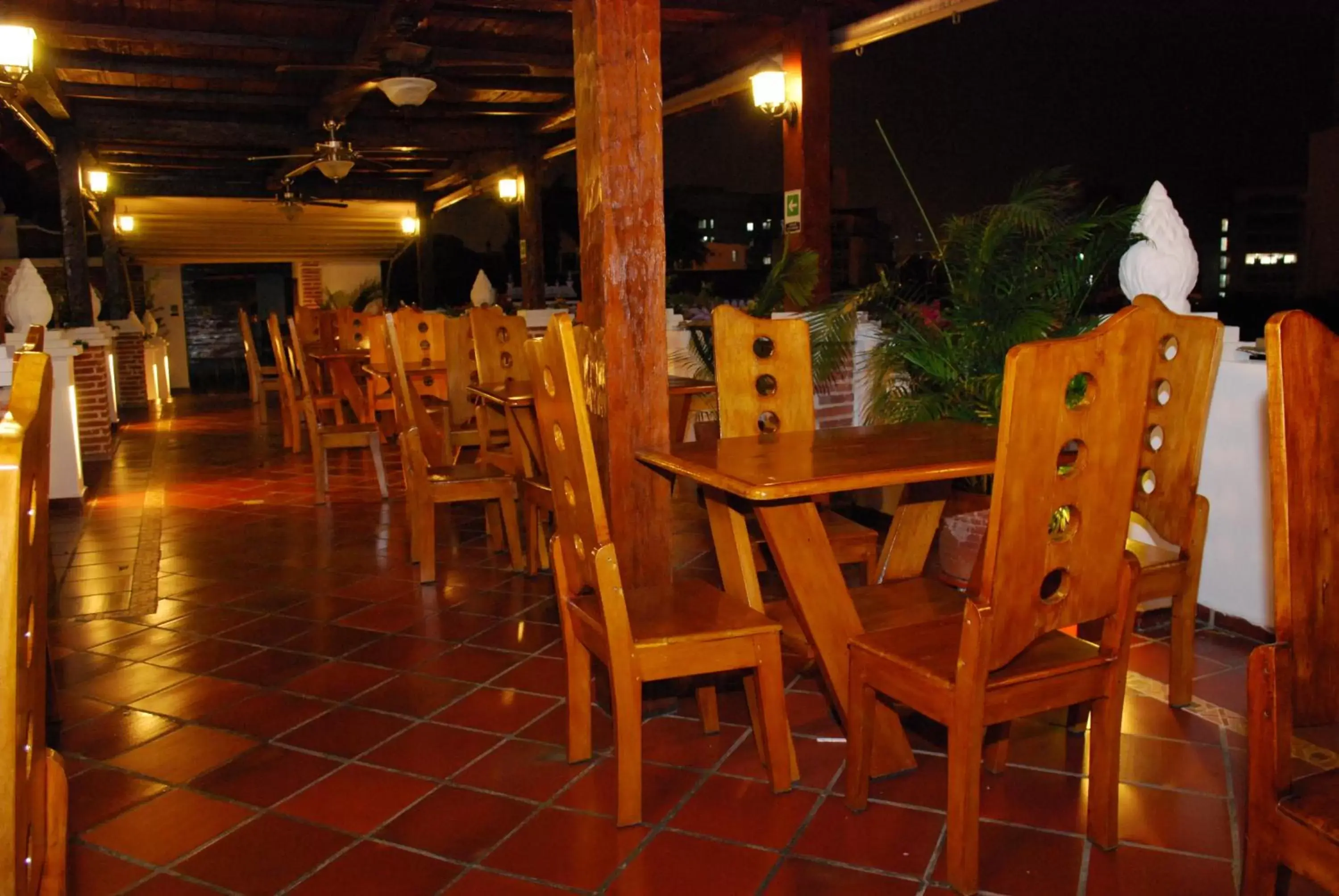 Restaurant/Places to Eat in Hotel Don Pedro De Heredia