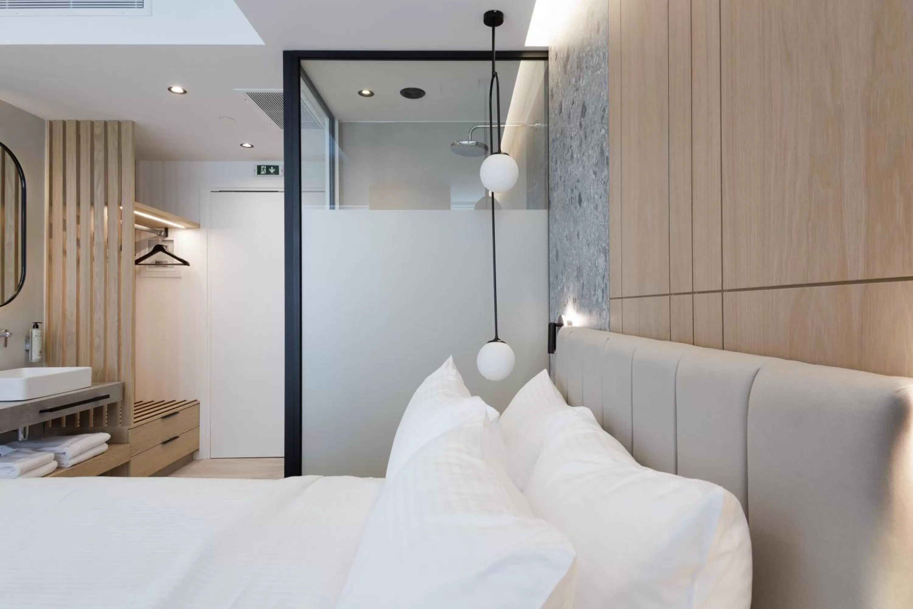 Bed in Hilton Garden Inn Athens Syggrou Avenue