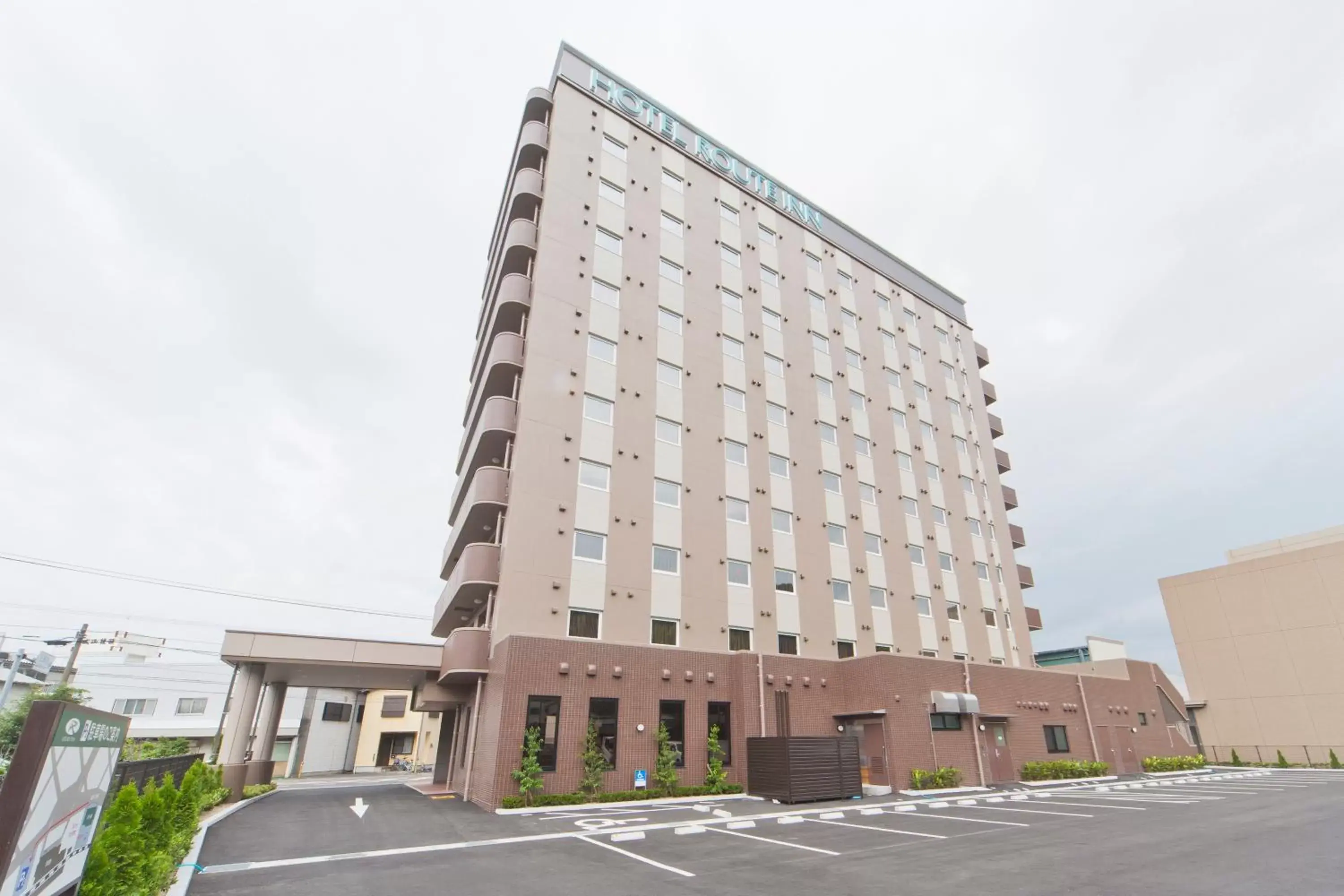 Facade/entrance, Property Building in Hotel Route-Inn Saiki Ekimae
