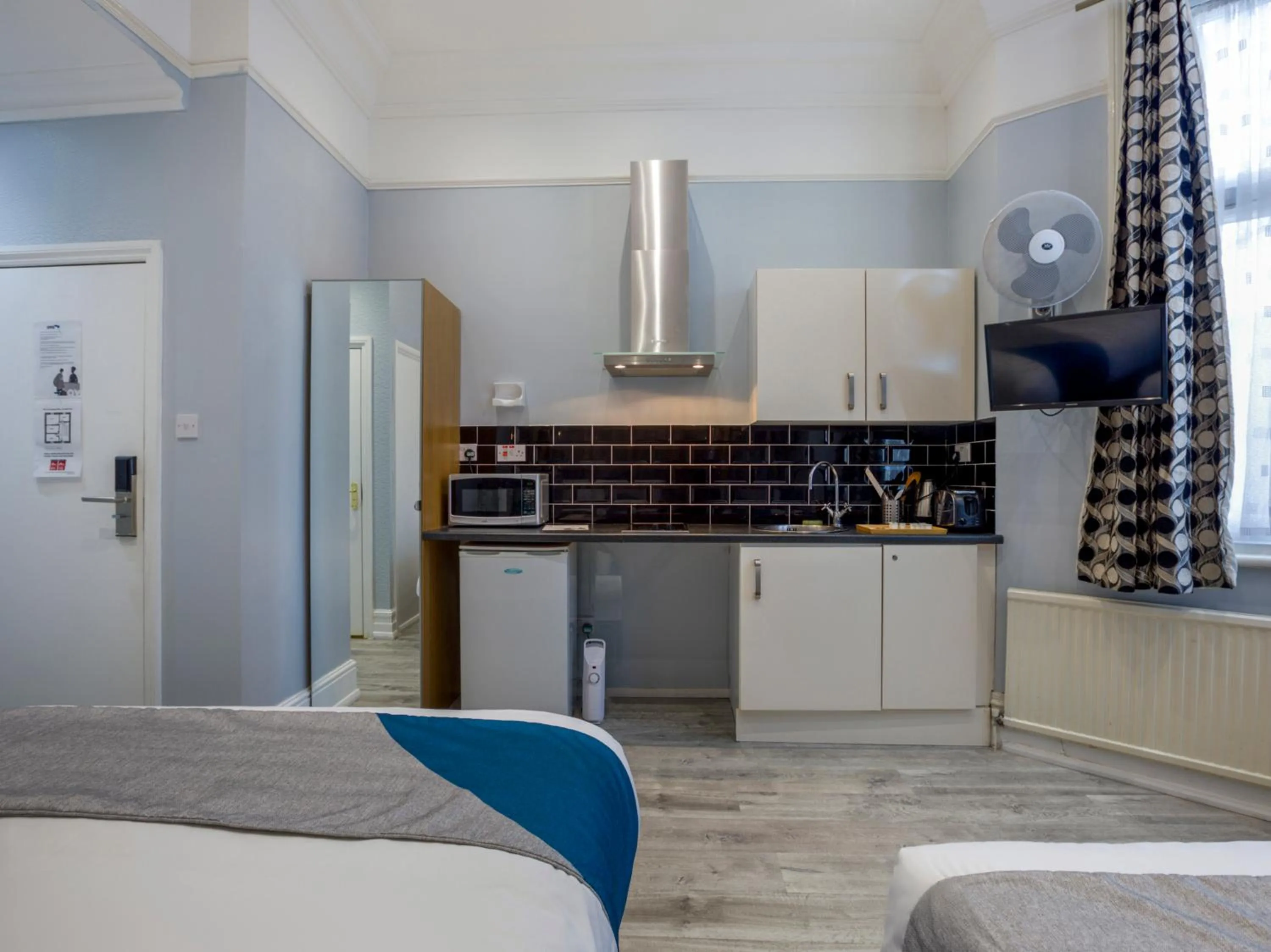 Kitchen or kitchenette in Sino Hotel