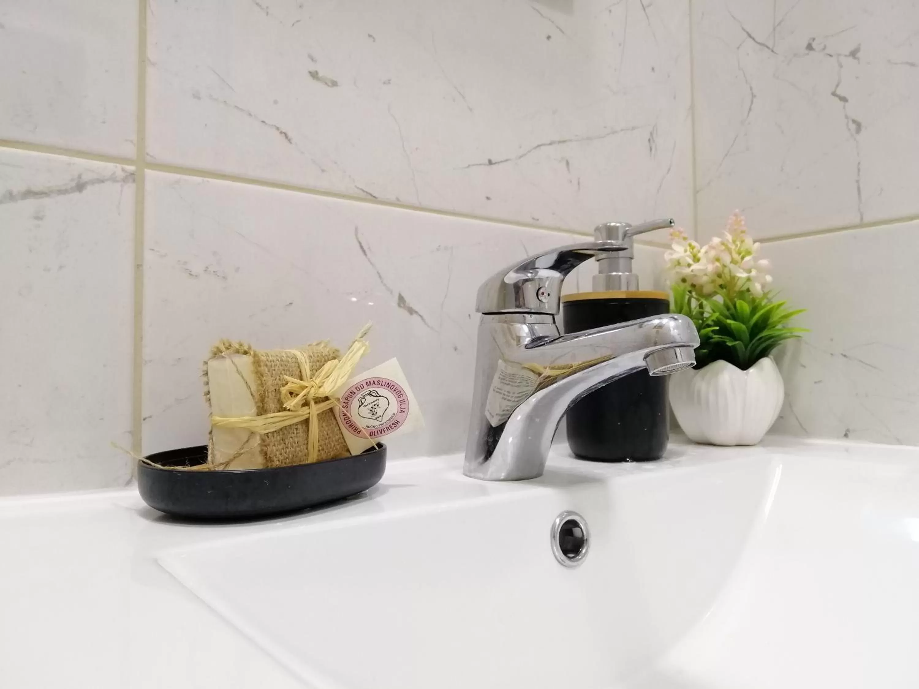 Toilet in Apartmani RUNOLIST