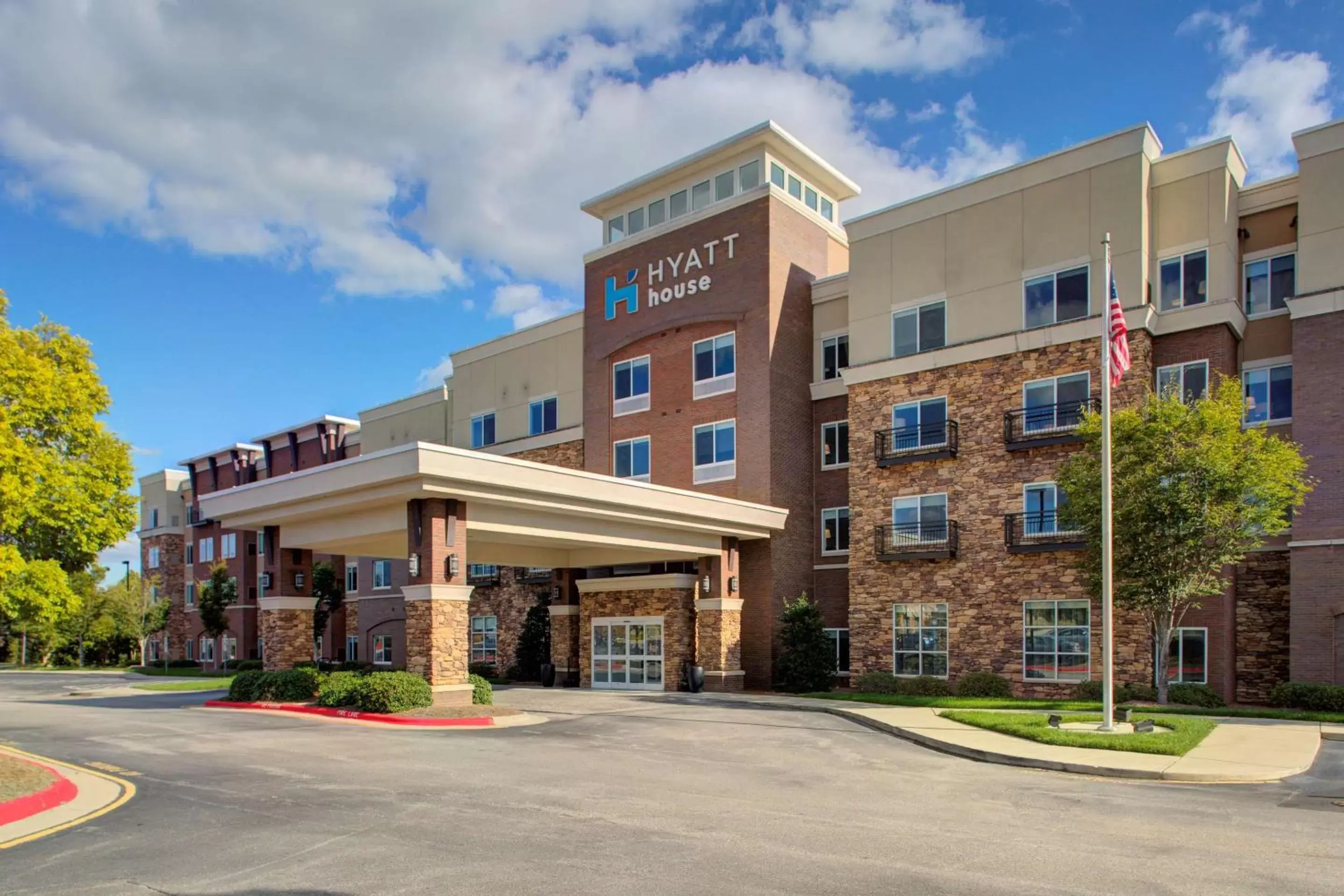 Property building in Hyatt House Raleigh Durham Airport