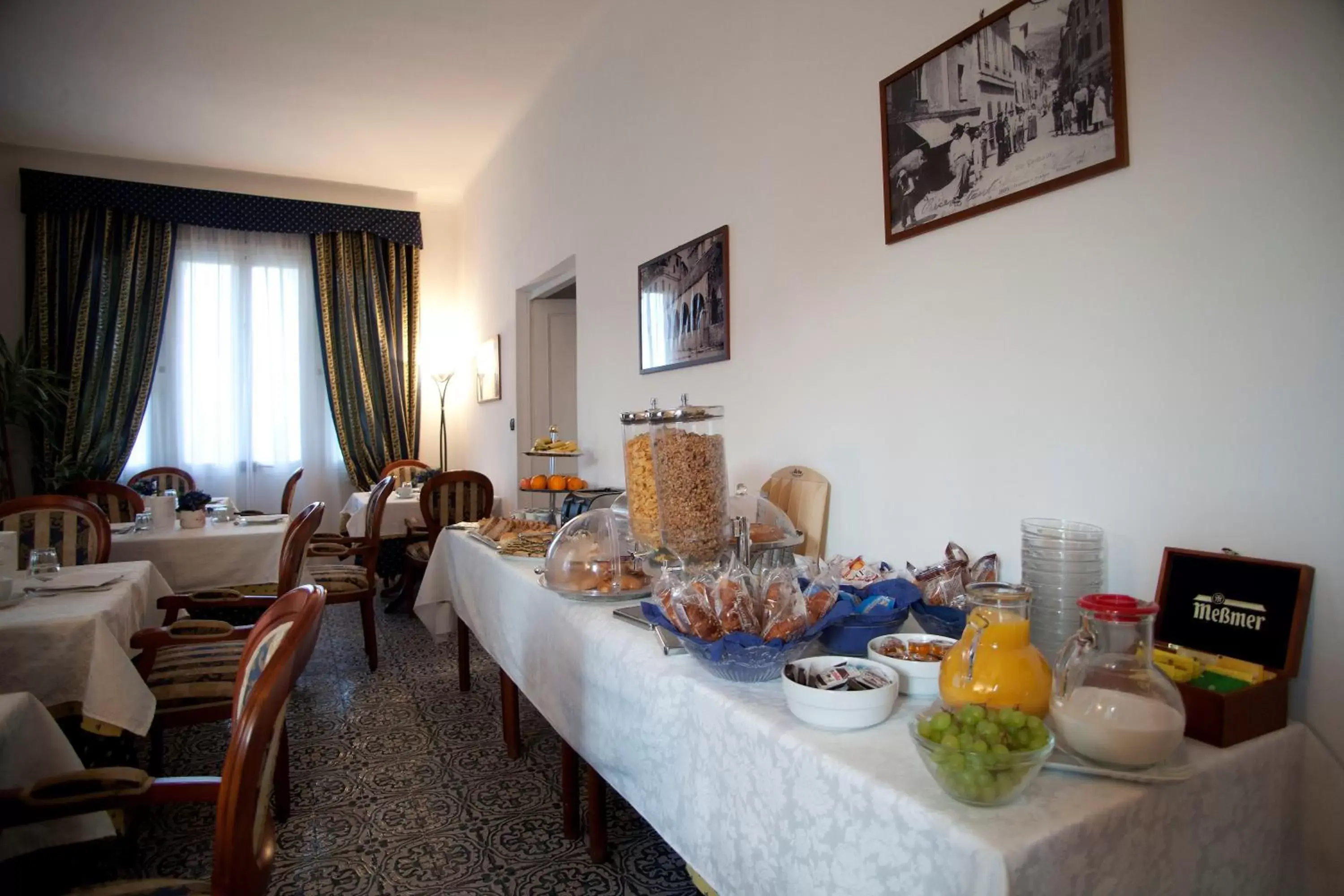 Breakfast, Restaurant/Places to Eat in Villa Margherita