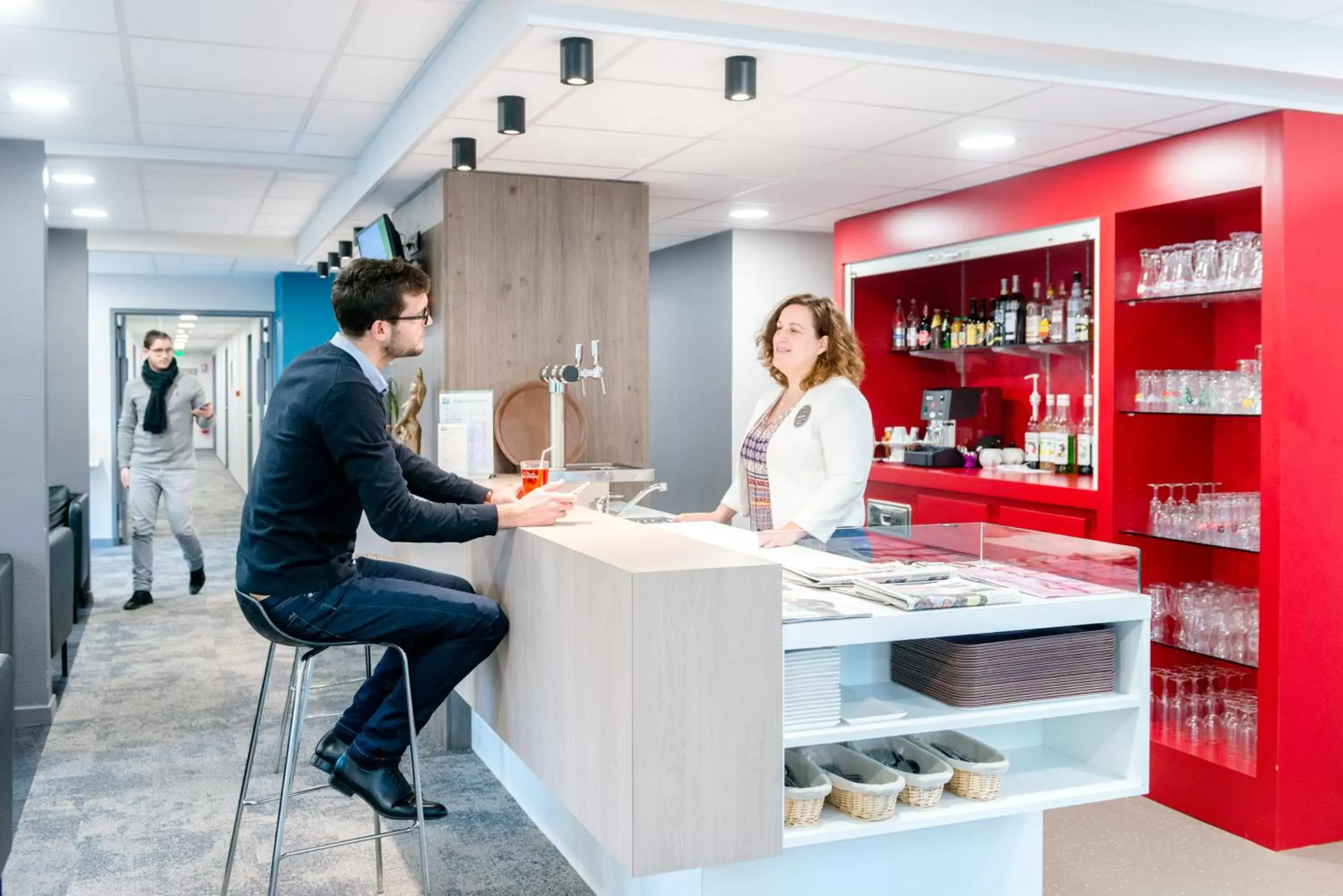 Lobby or reception in The Originals City, Ara Hôtel, Landerneau