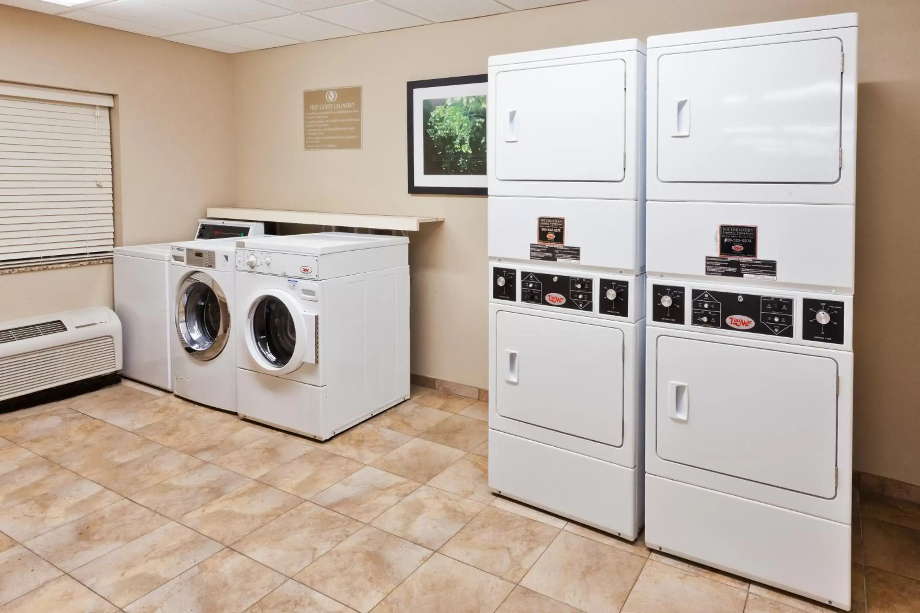 Other, Kitchen/Kitchenette in Candlewood Suites Eastchase Park, an IHG Hotel