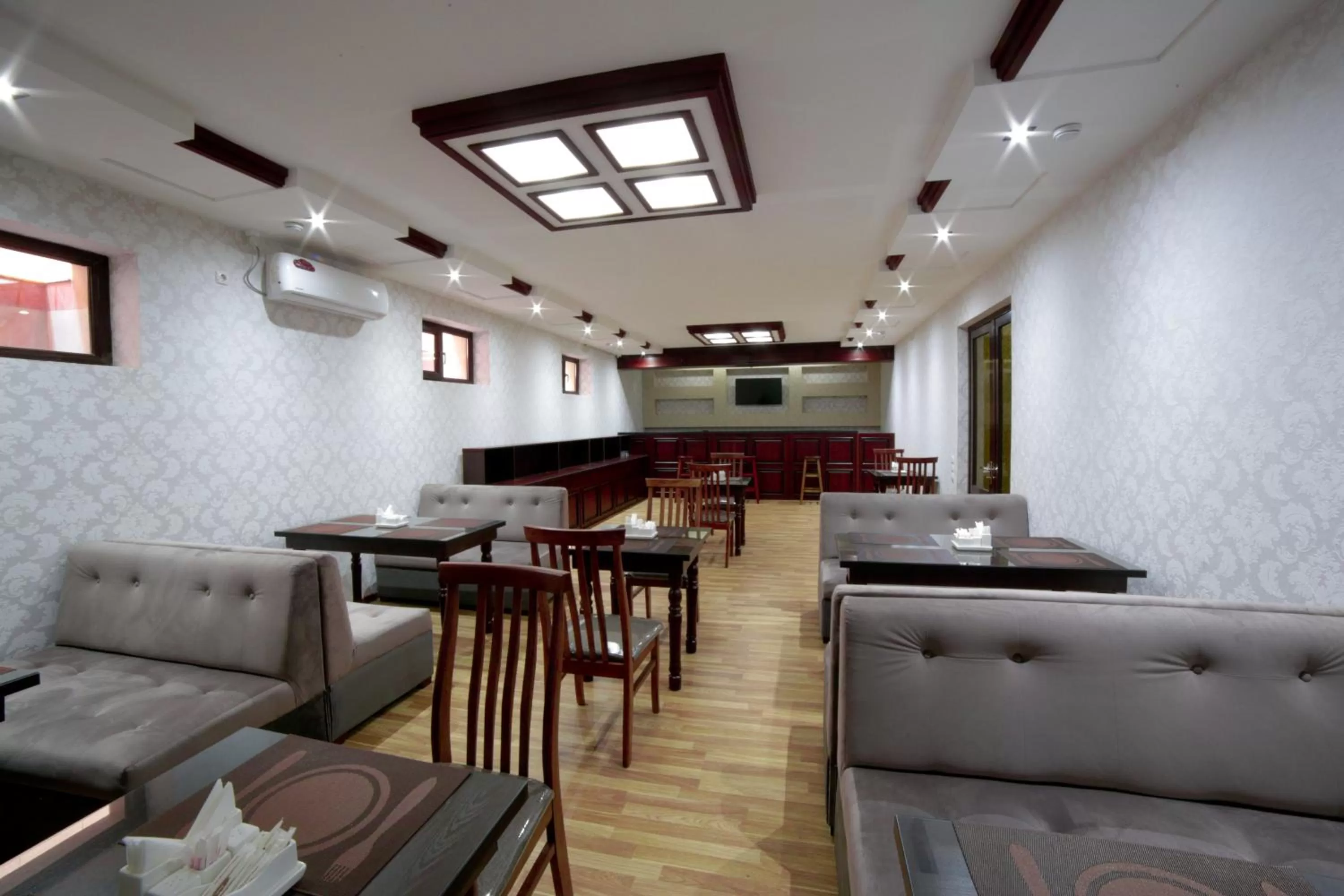 Restaurant/places to eat in Alliance Hotel Tashkent