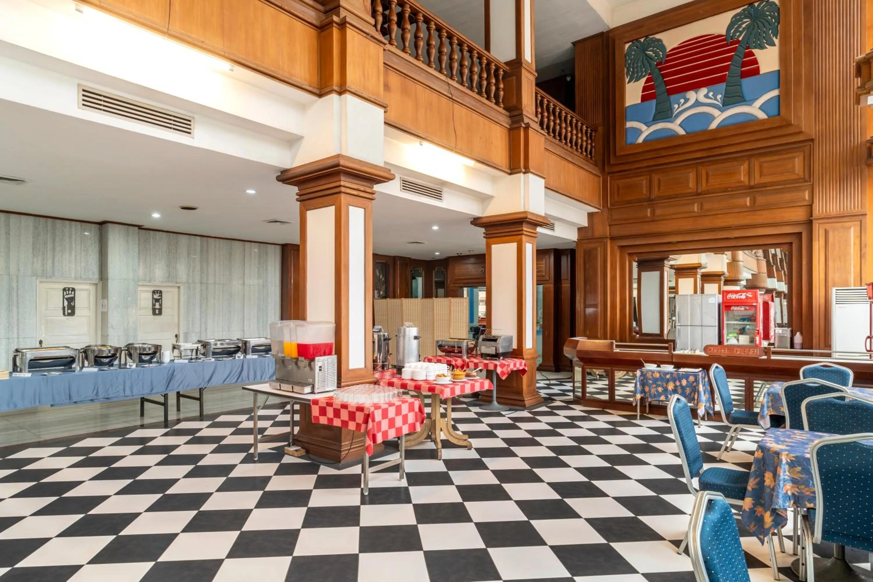 Restaurant/places to eat in Welcome Plaza Hotel Pattaya