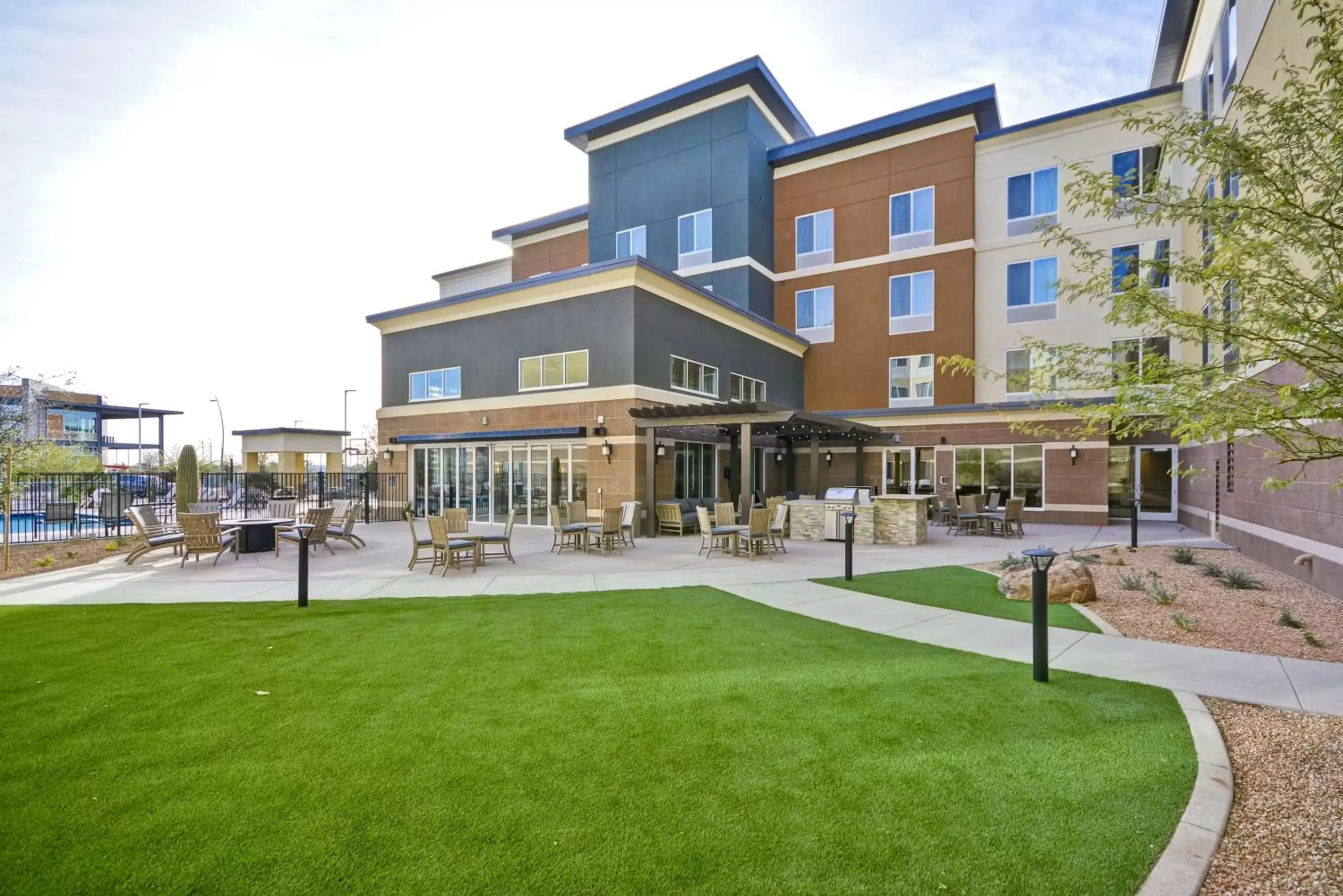 Property Building in Homewood Suites By Hilton Phoenix Tempe Asu Area