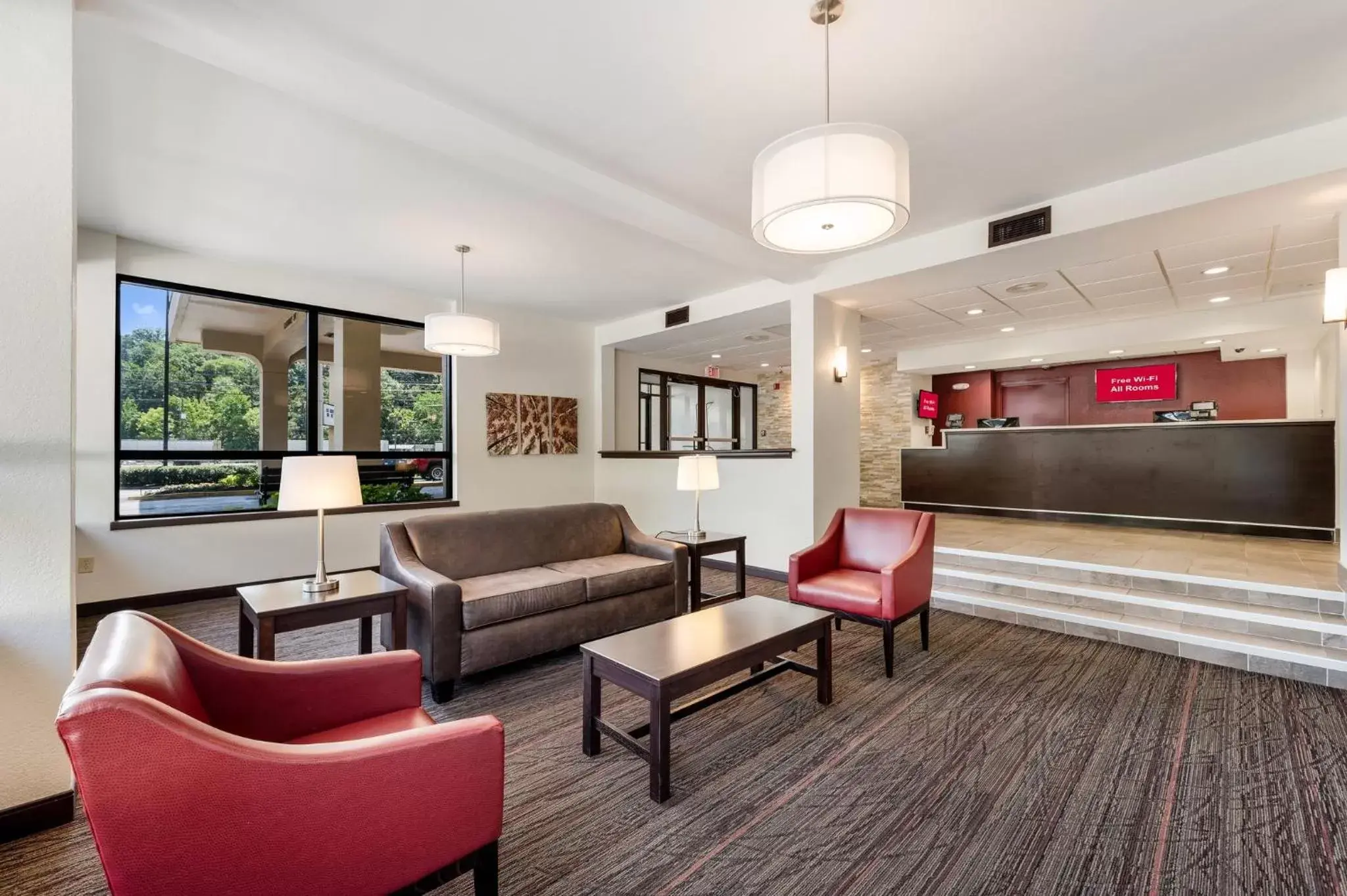 Lobby or reception in Red Roof Inn Birmingham South Lobby or reception in Red Roof Inn Birmingham South