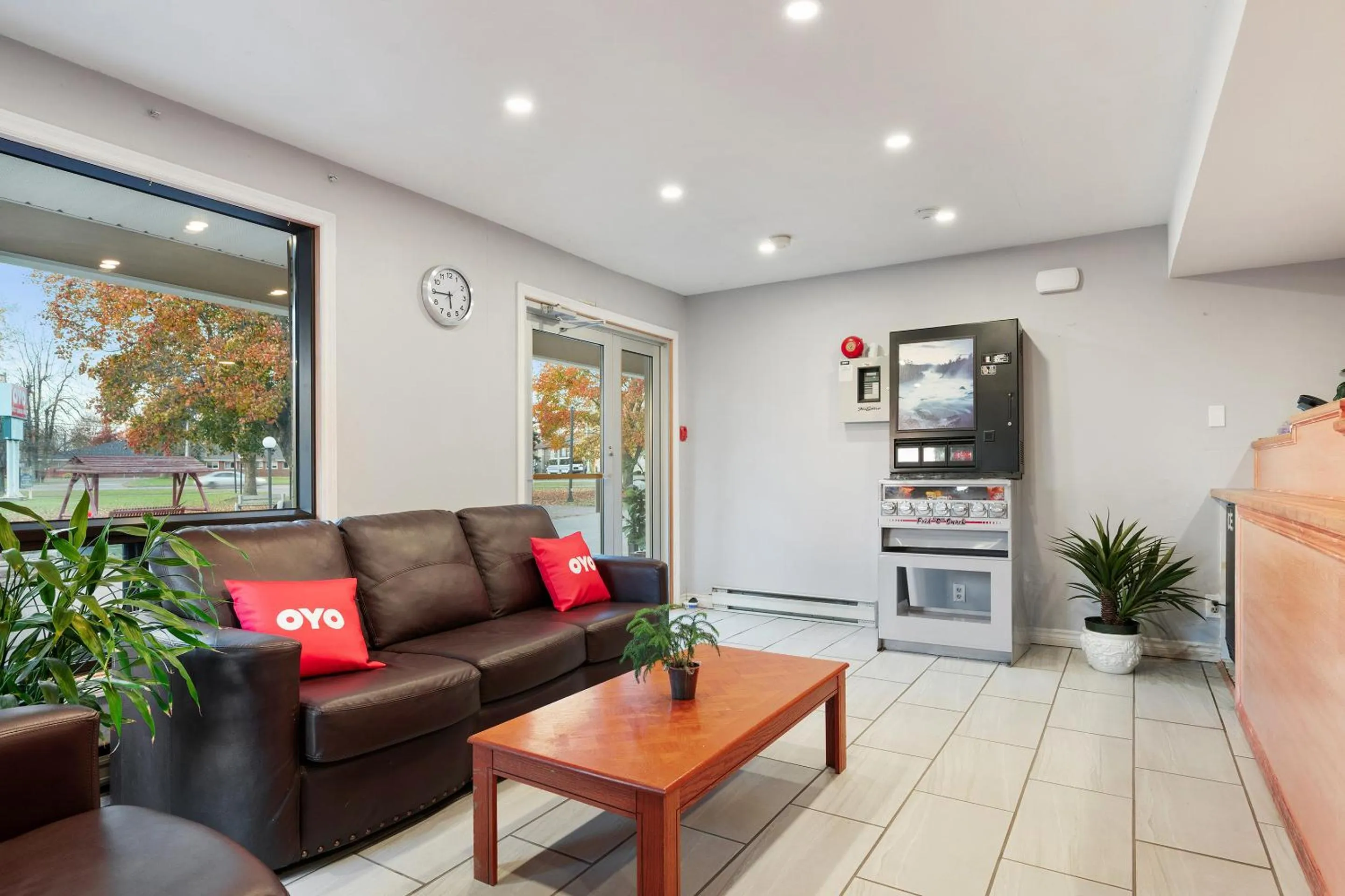 Lobby or reception in First Canada Hotel Cornwall Hwy 401 ON