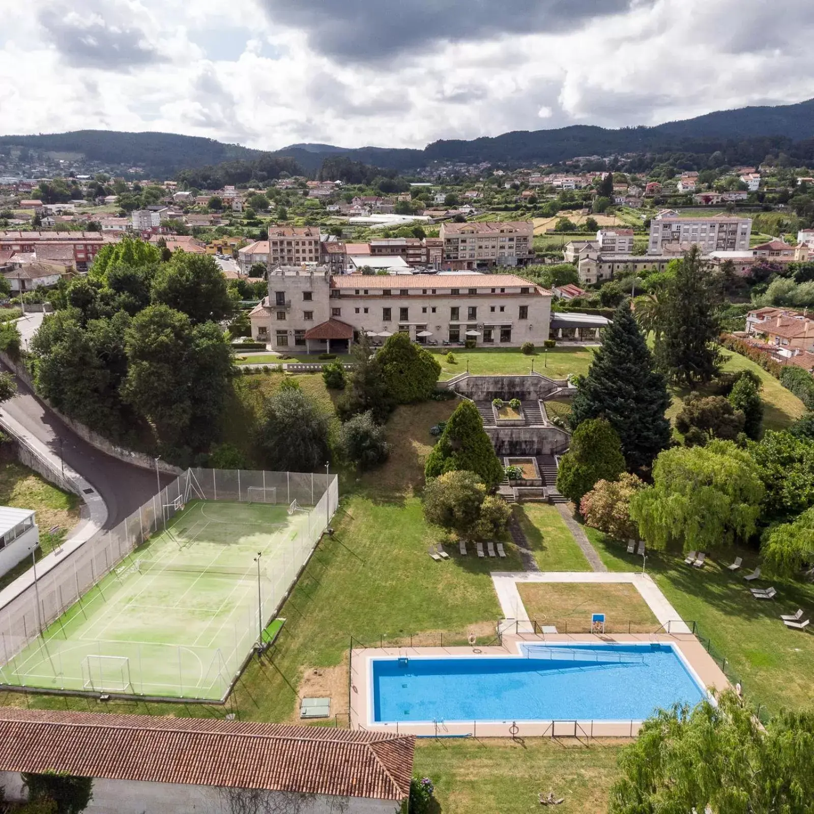 Bird's eye view, Pool View in Parador de Tui