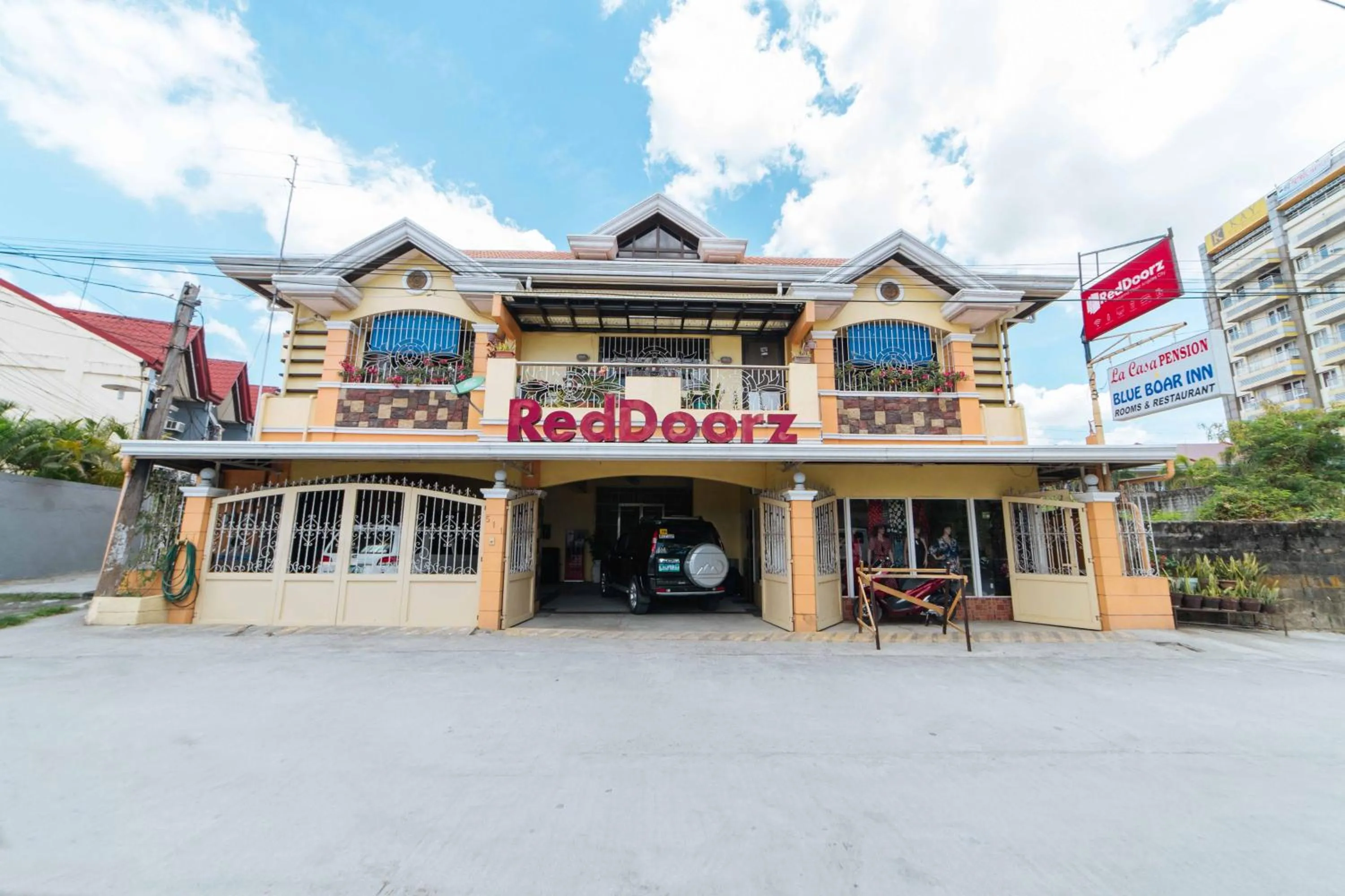 RedDoorz at La Casa Guesthouse former RedDoorz at Tamarind Street Angeles City