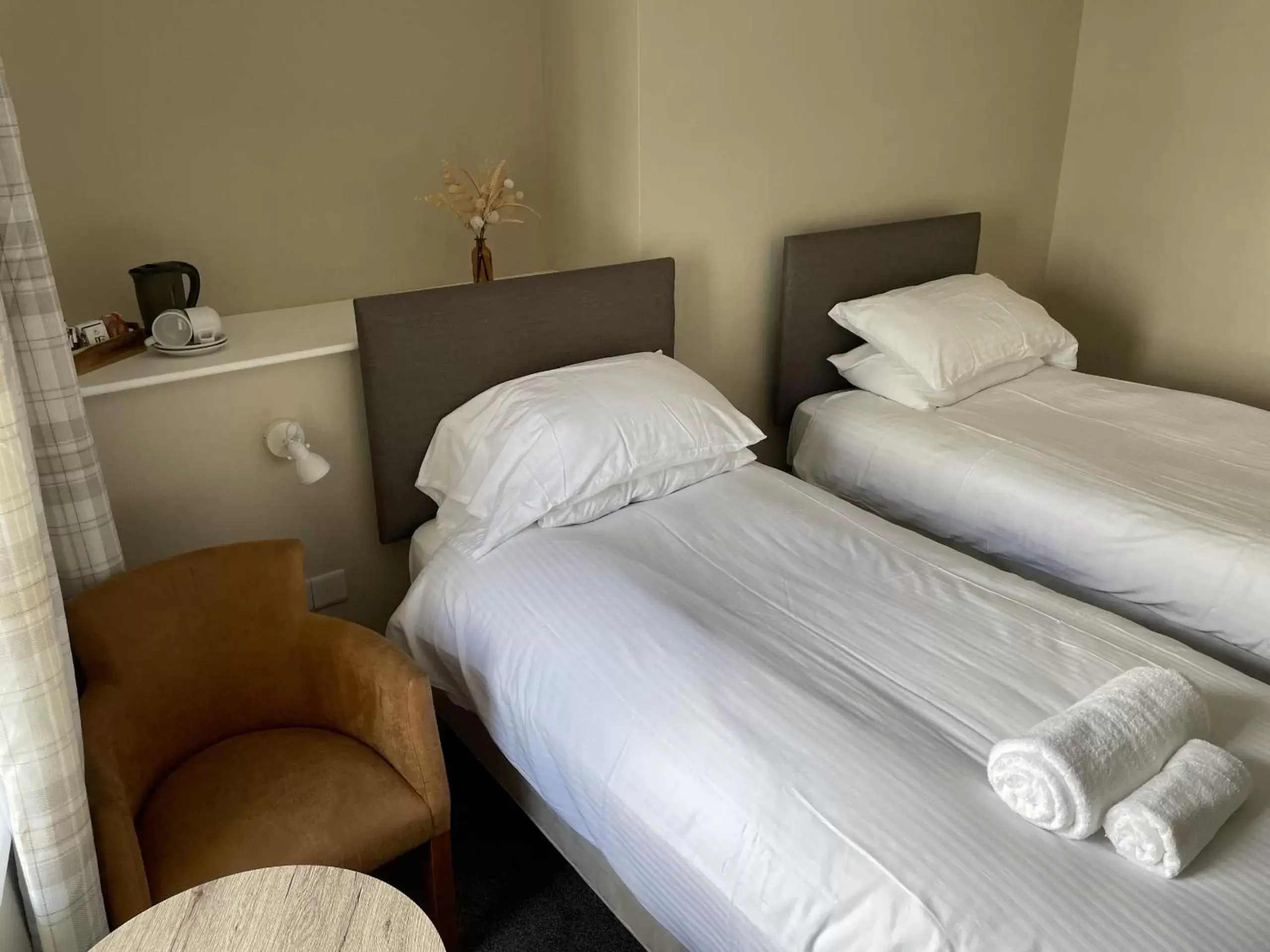 Twin Room with Private Bathroom in The Duke of Cornwall