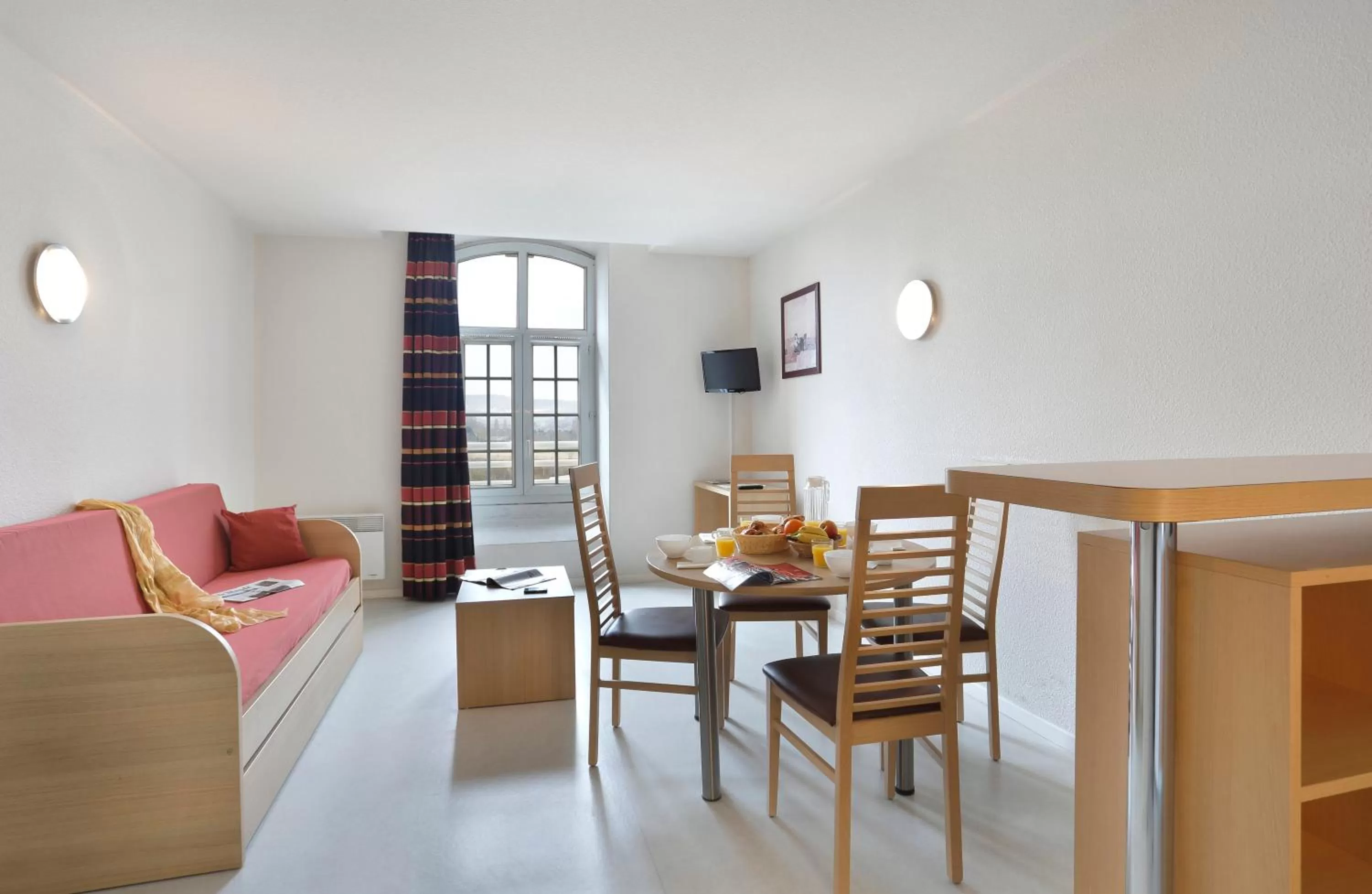 TV and multimedia in Résidence Vacancéole - Les Demeures Champenoises