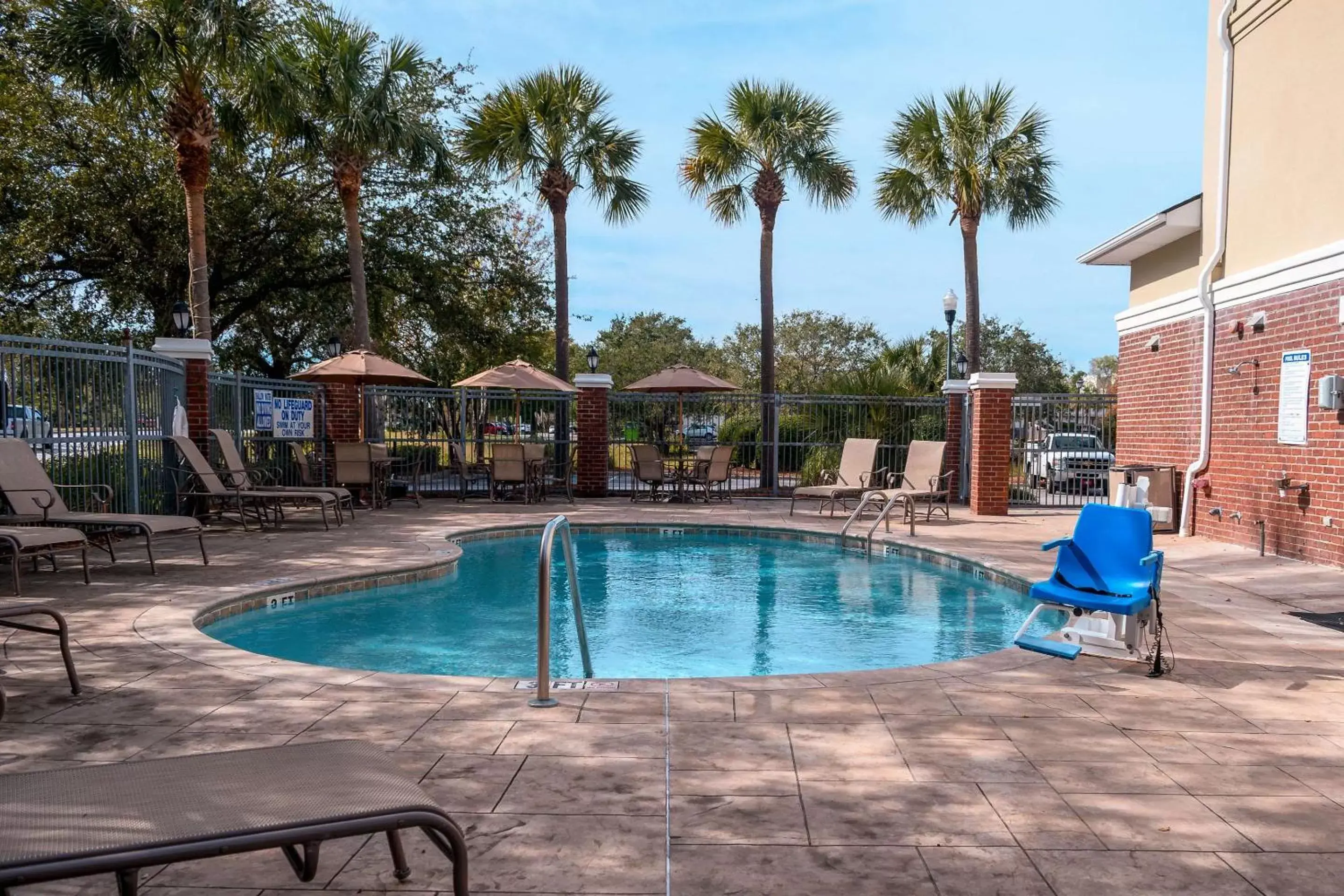 On site, Swimming Pool in Comfort Inn & Suites Patriots Point