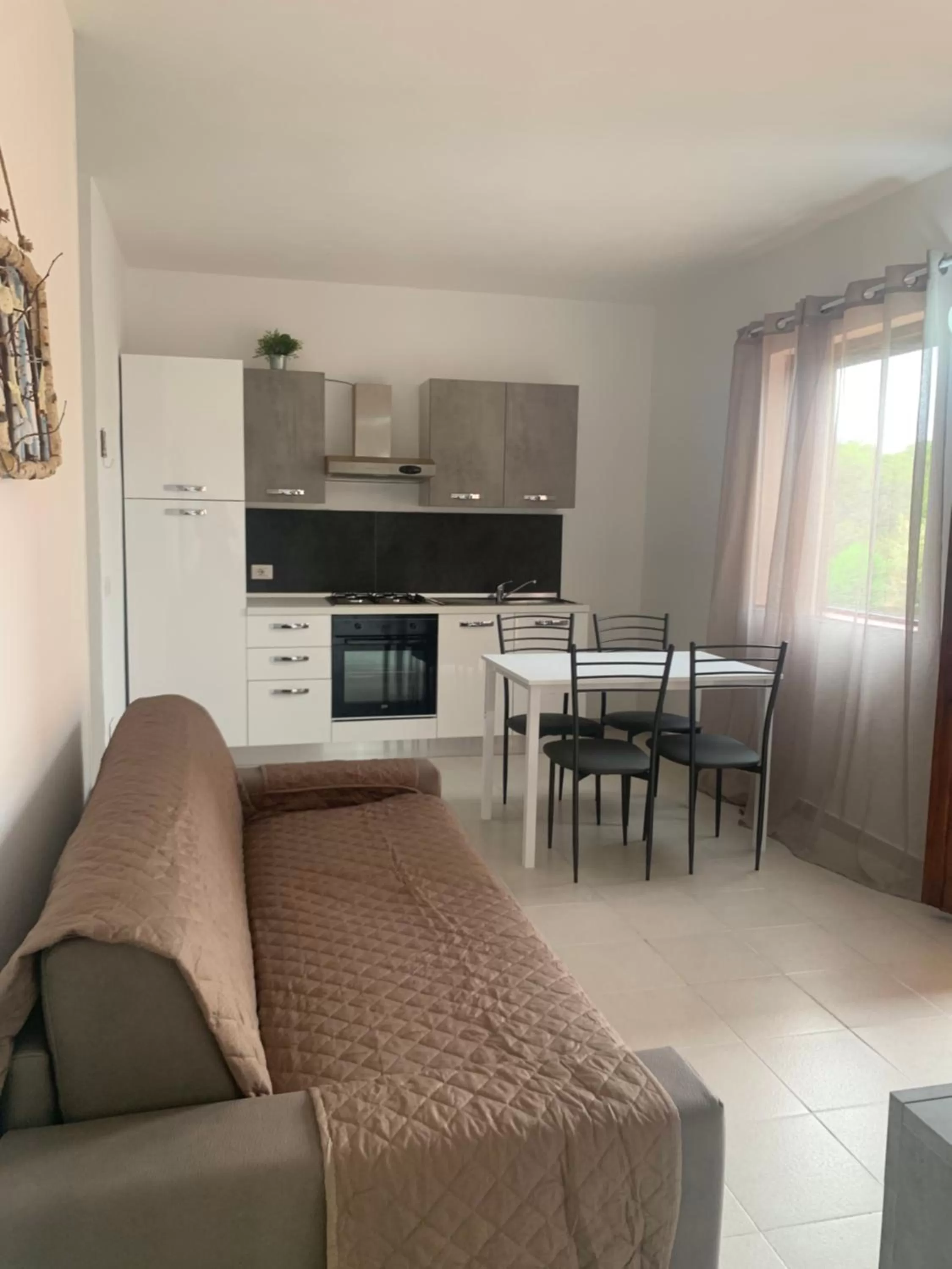 Porto Coda Cavallo Salina Bamba