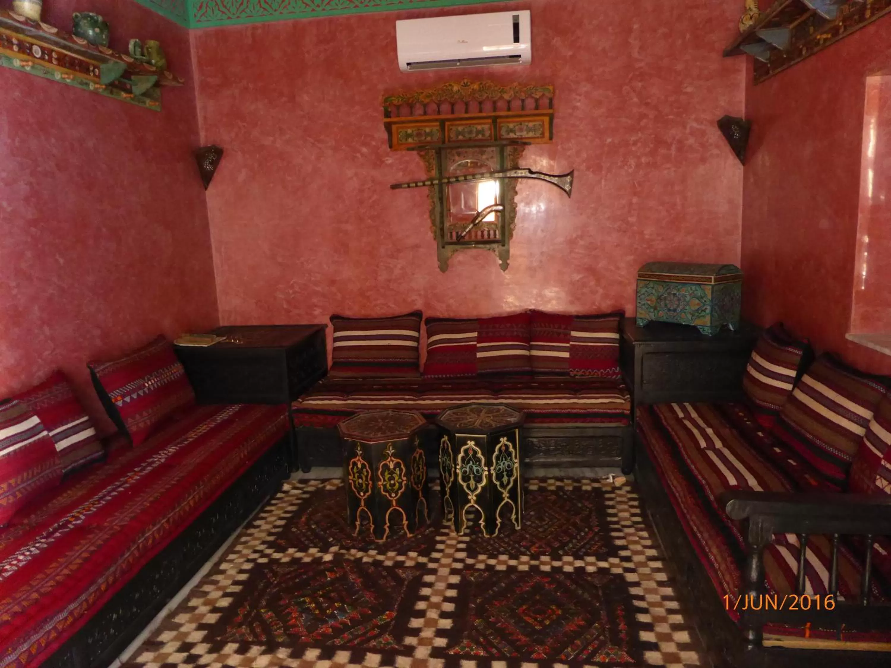 Communal lounge/ TV room in Villa Jasmin