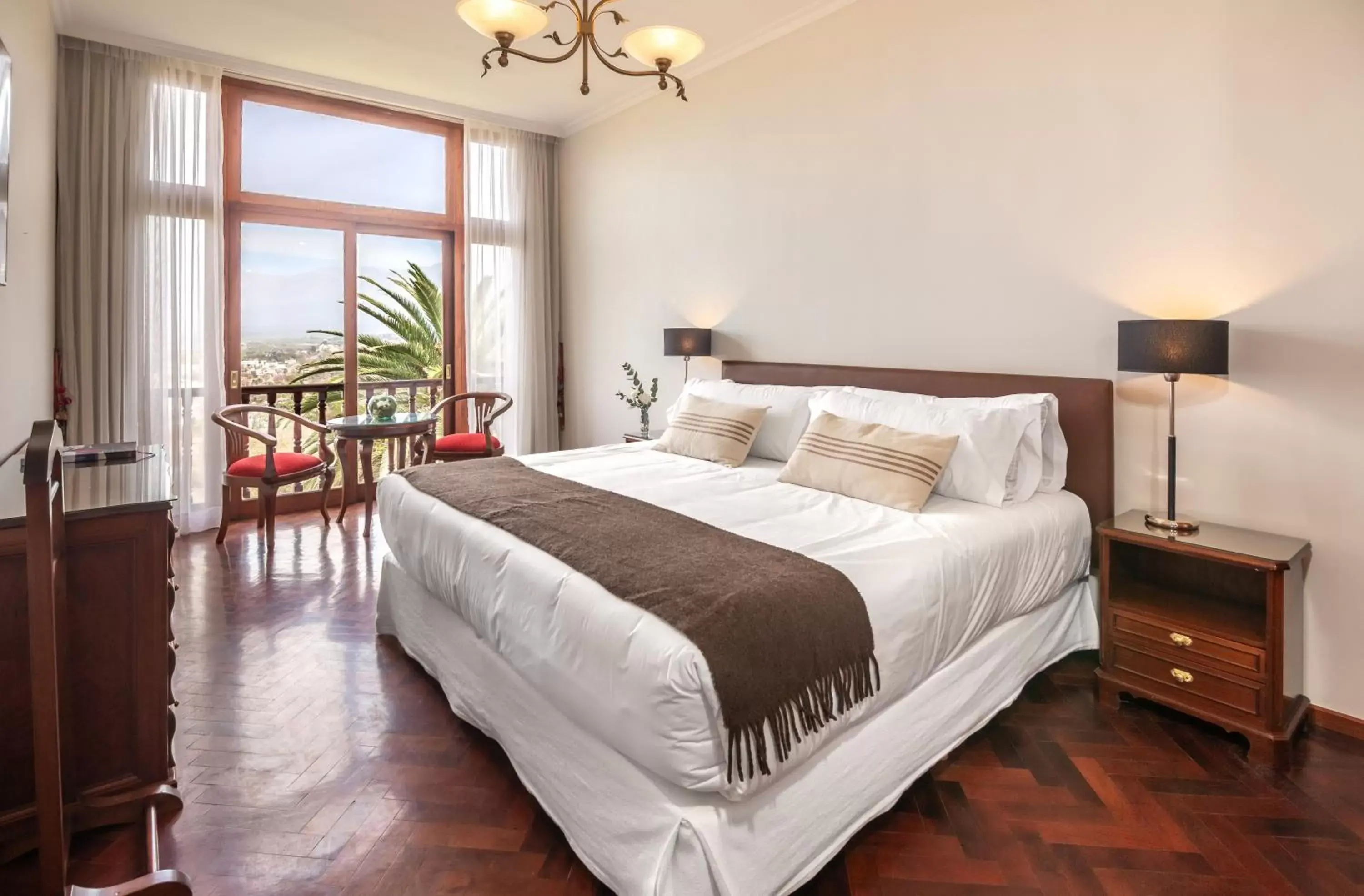 Superior Double or Twin Room with City View in Hotel Altos de la Viña