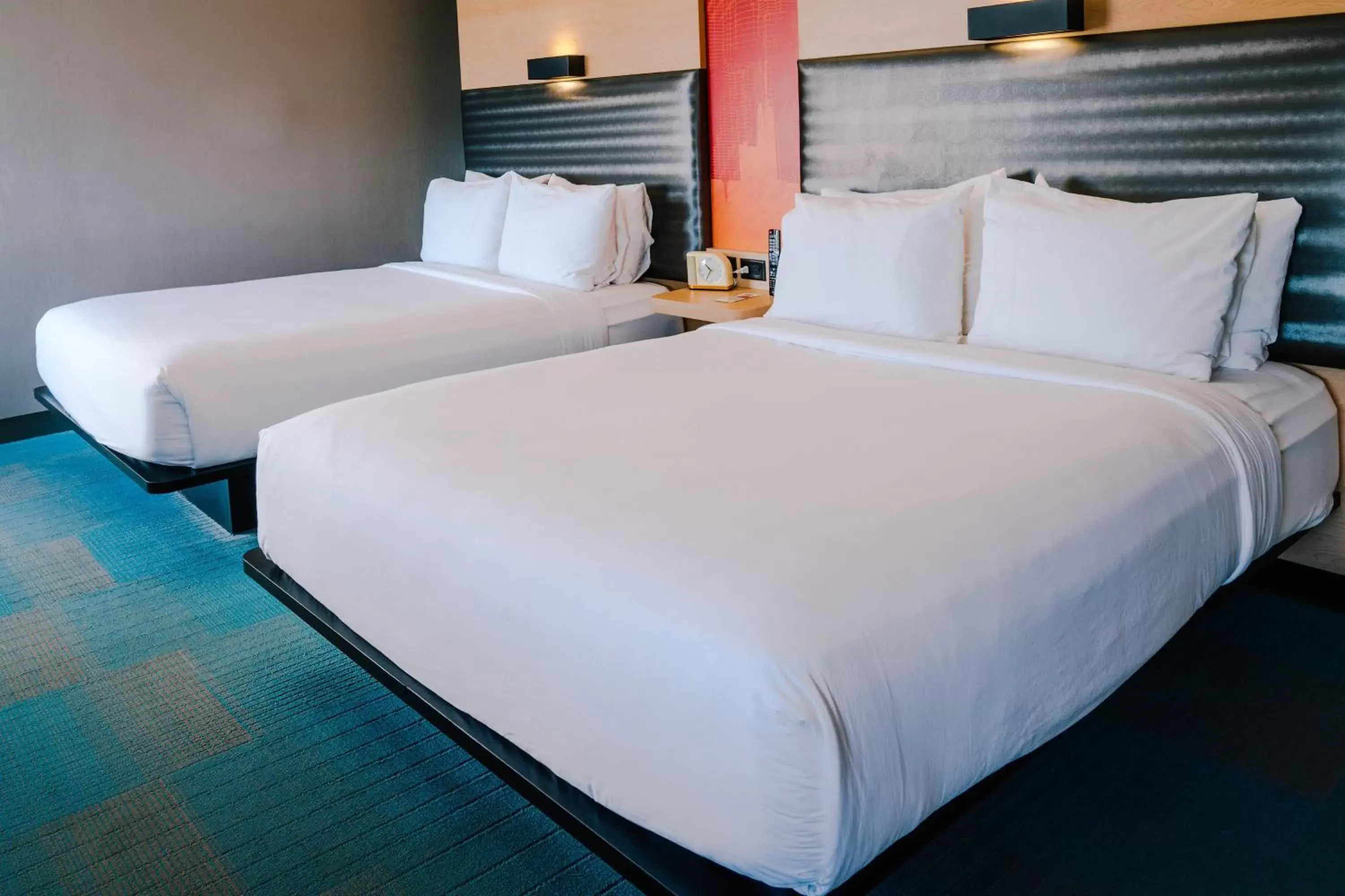 Photo of the whole room, Bed in Aloft Oklahoma City Downtown – Bricktown