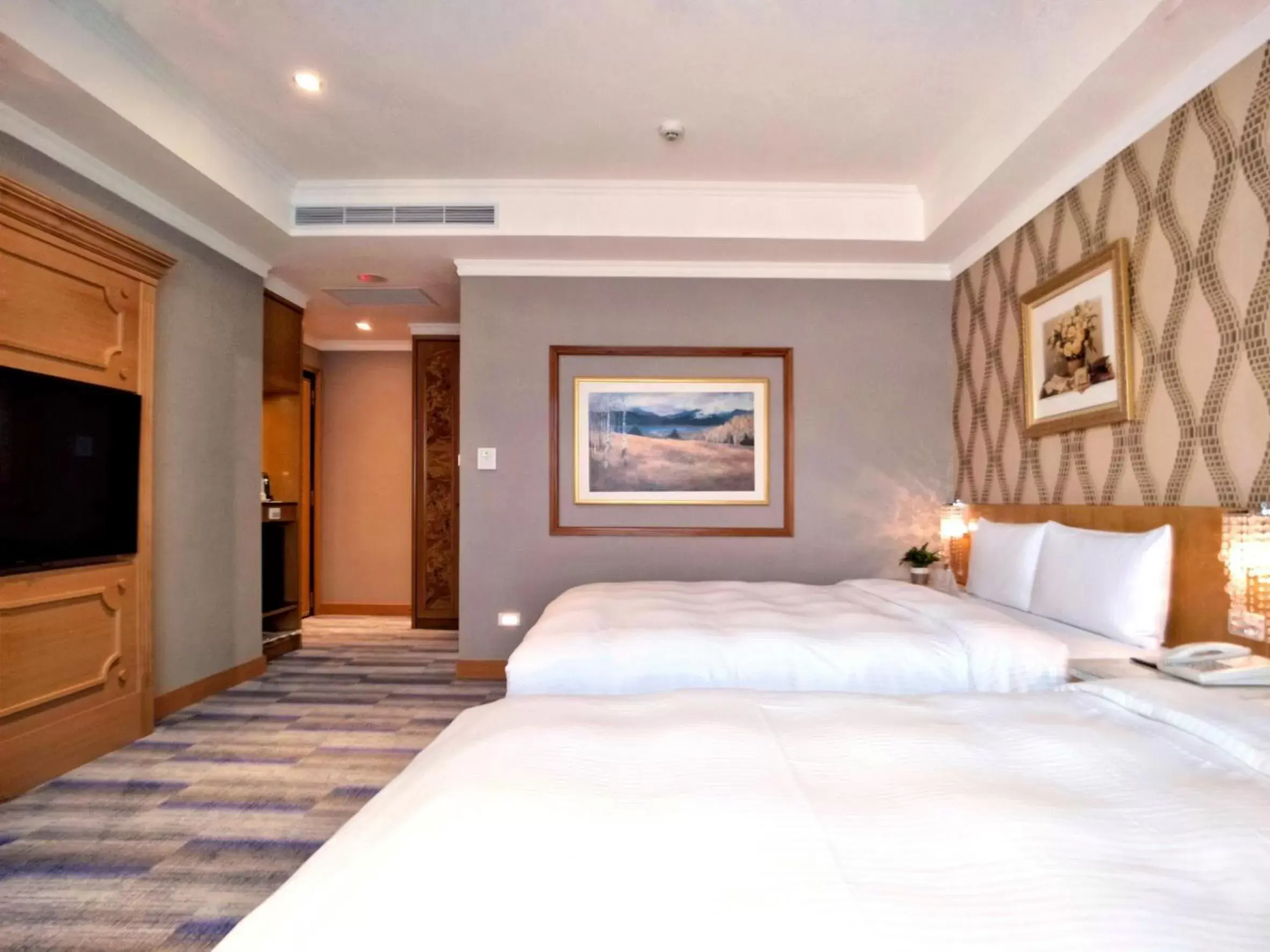 Bedroom, Bed in Beauty Hotels - Star Beauty Resort