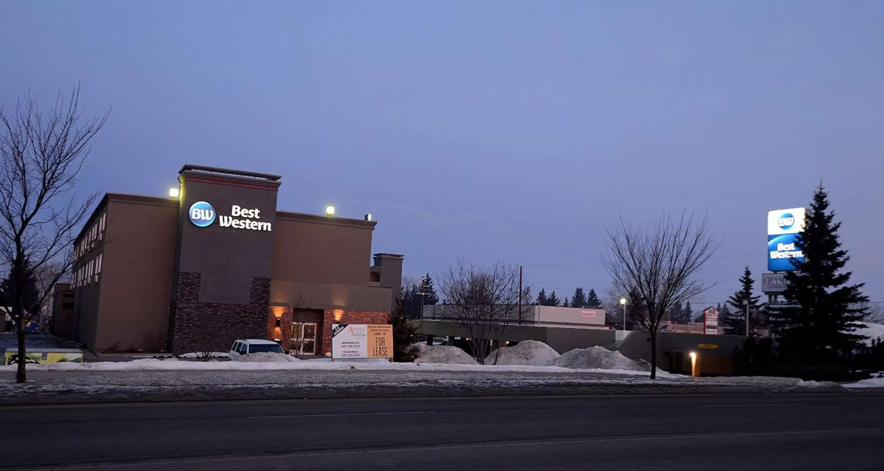 Property Building in Best Western Airdrie