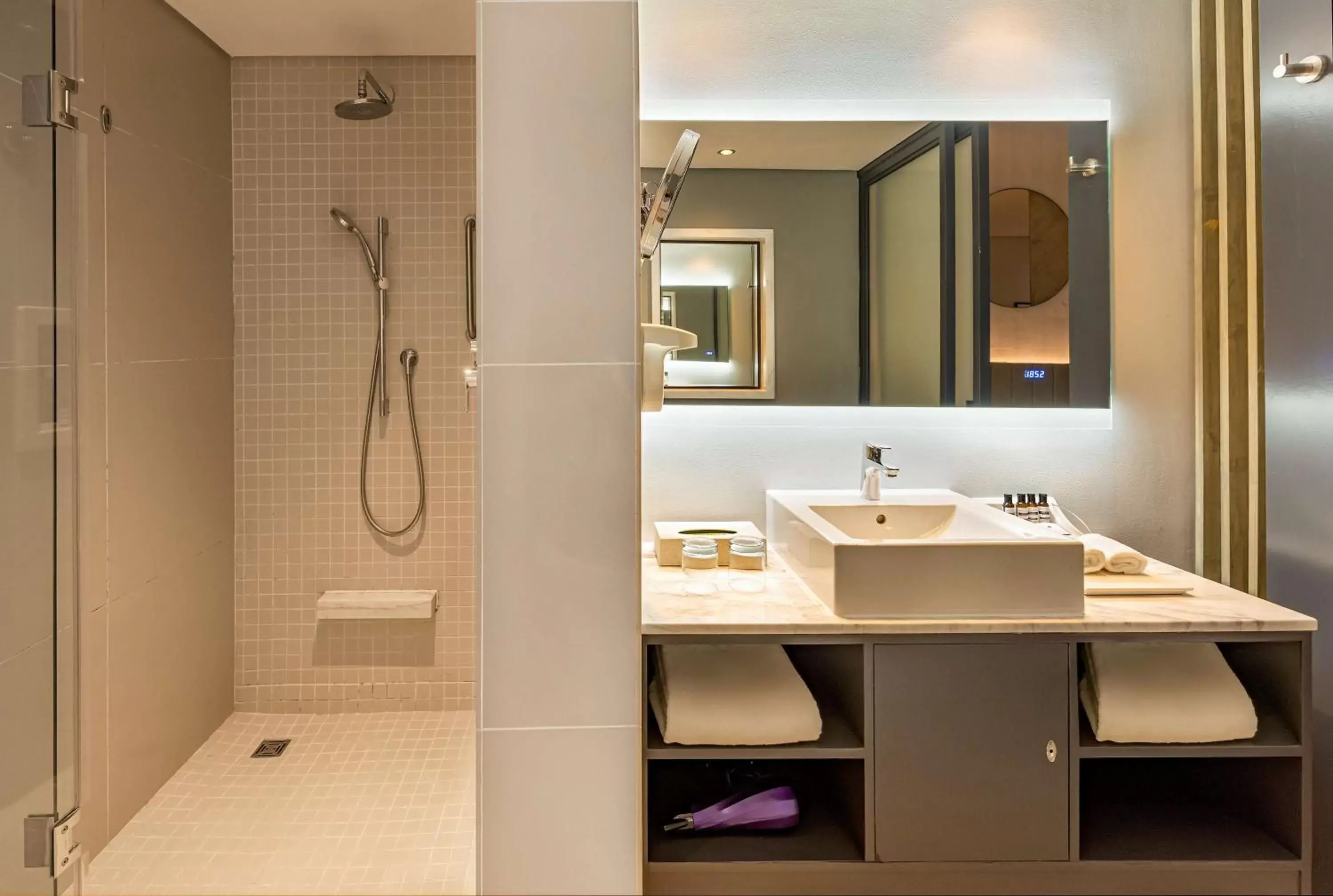 Bathroom in Hyatt Regency Cape Town