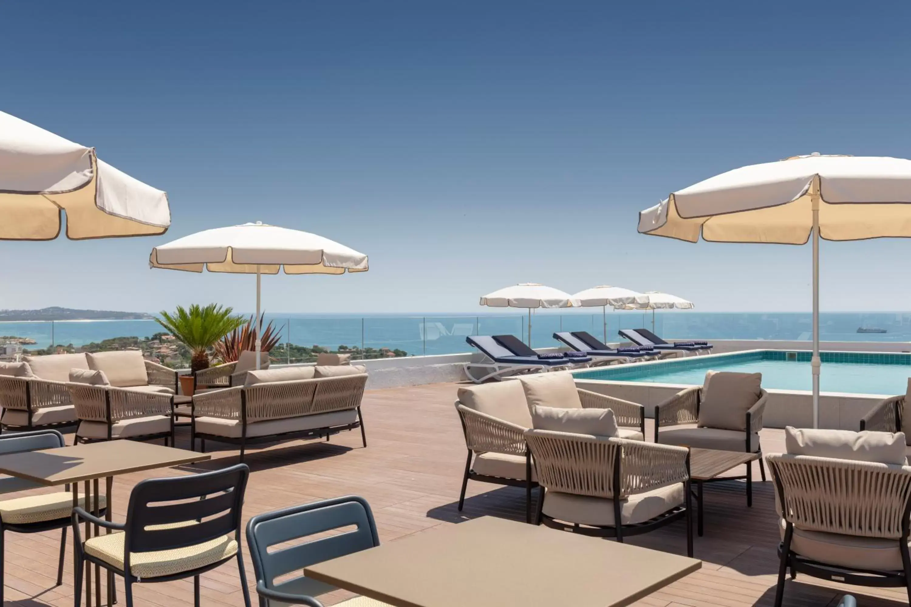Balcony/Terrace, Beach in H10 Imperial Tarraco 4* Sup