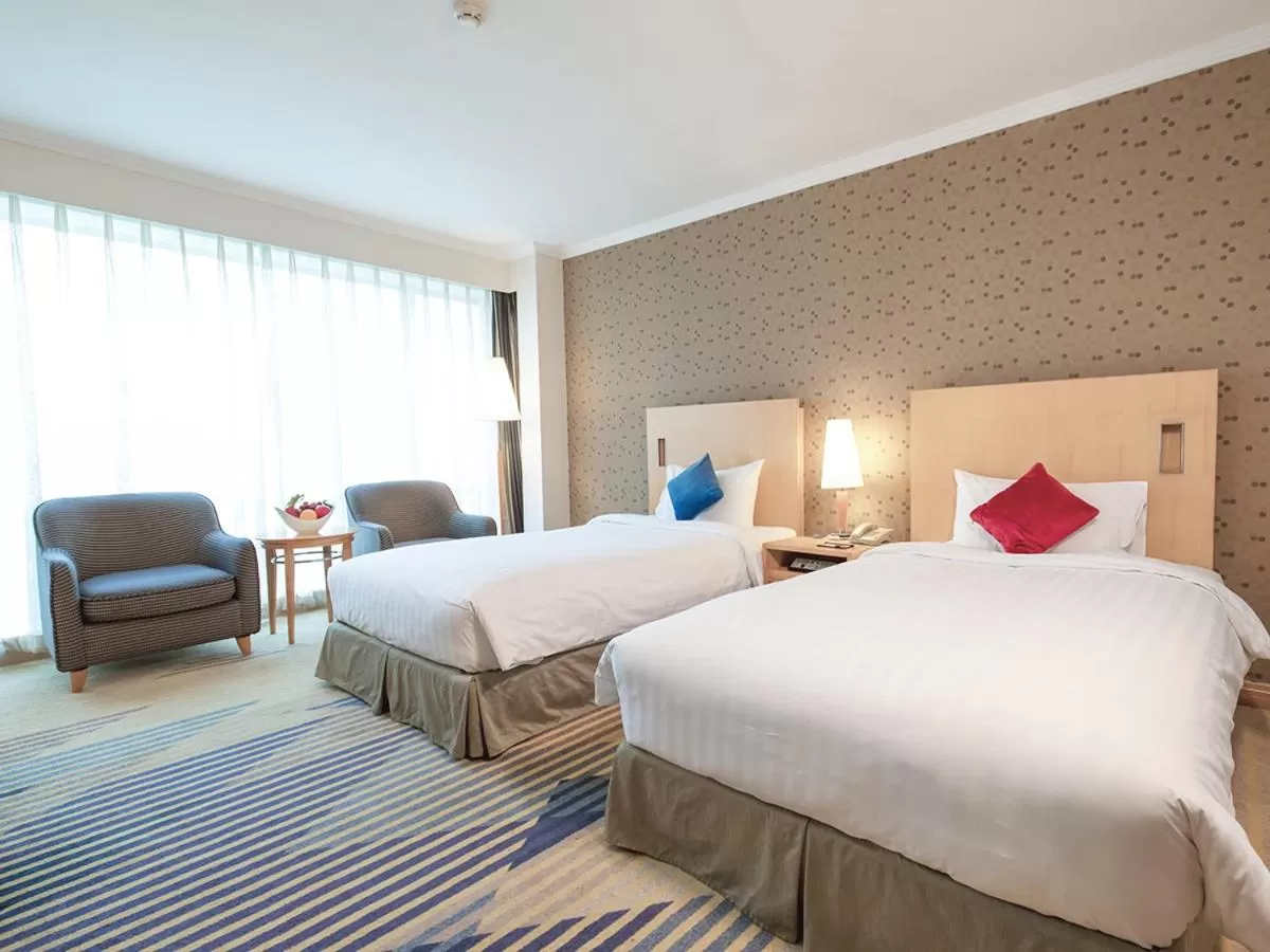 Property building, Bed in Beijing XinQiao Hotel