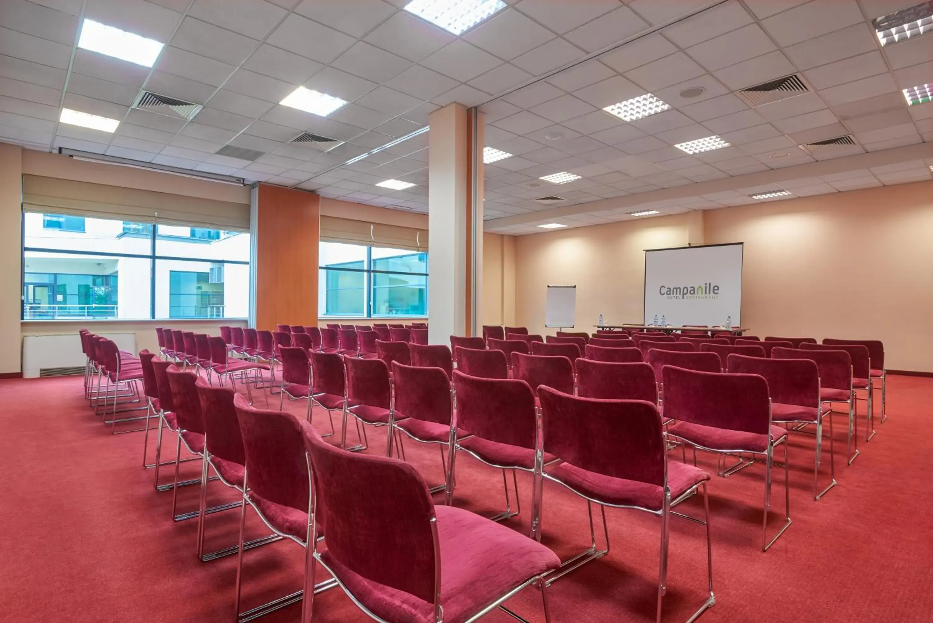 Business facilities in Campanile Hotel Szczecin