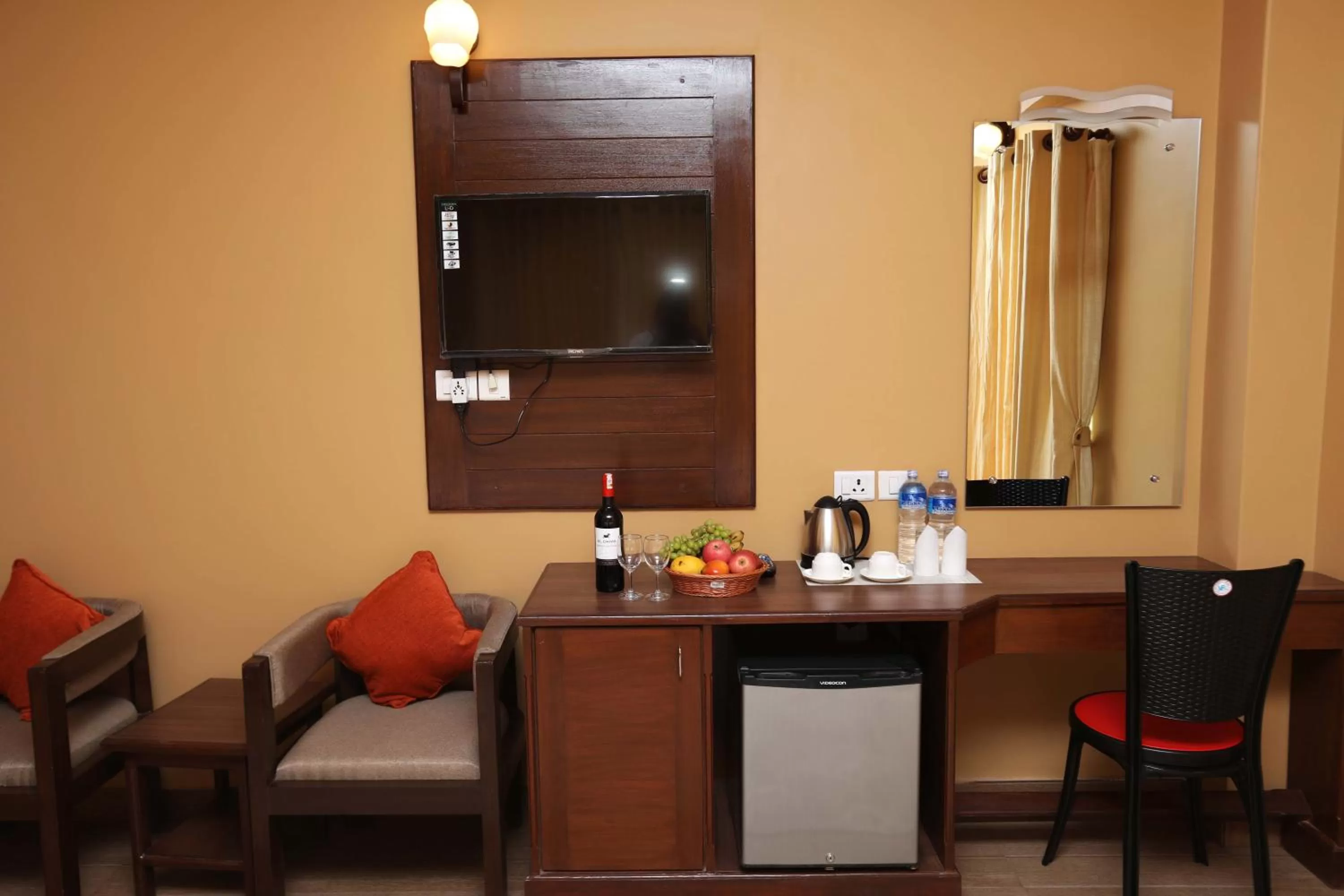 TV/Entertainment Center in Hotel The Clock