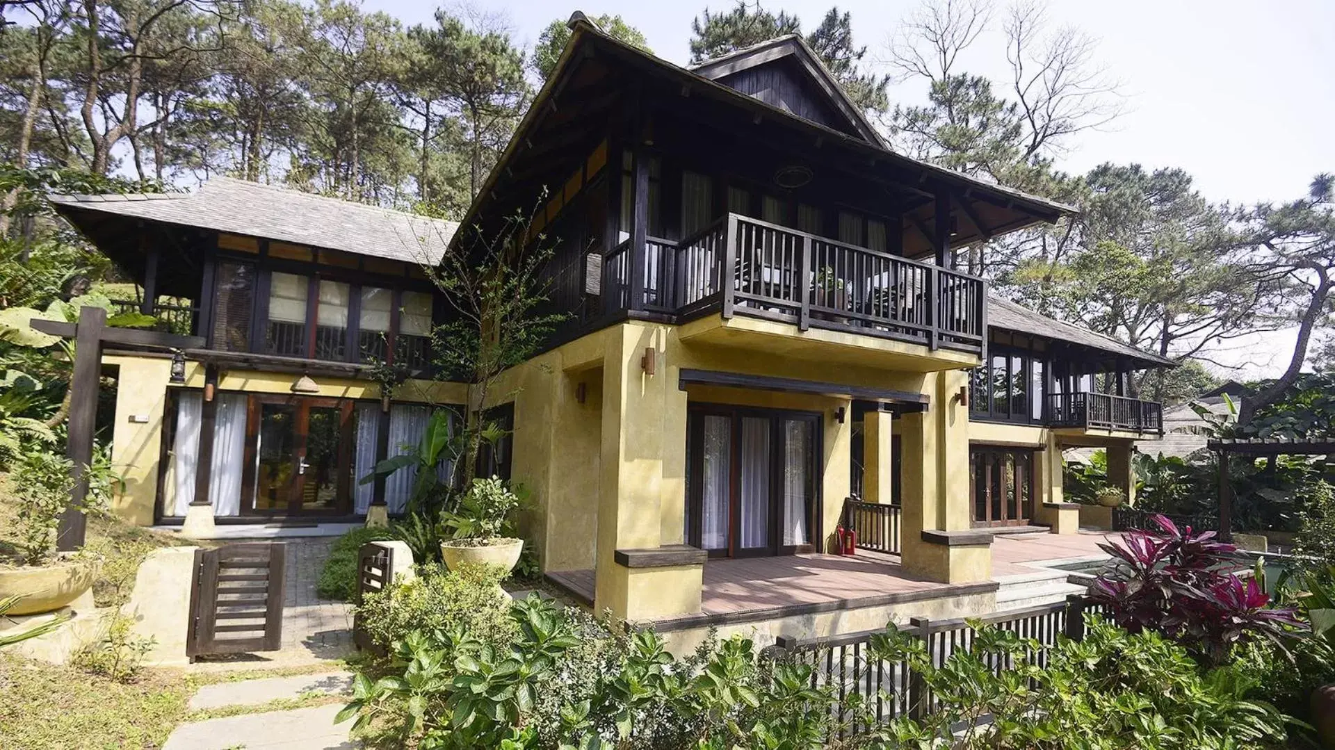 Property Building in Melia Ba Vi Mountain Retreat