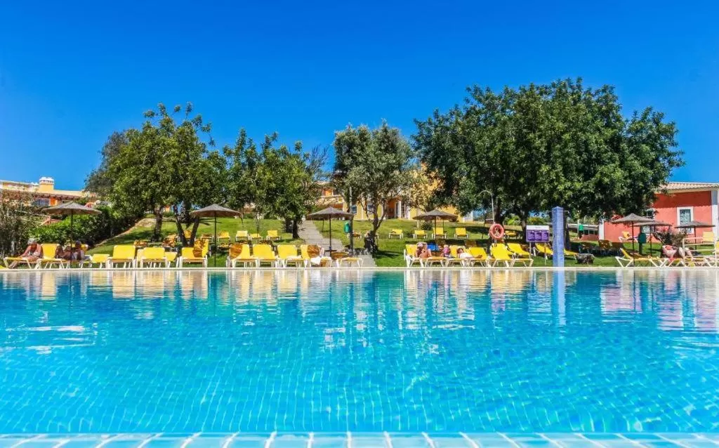 Swimming pool in Colina da Lapa & Villas