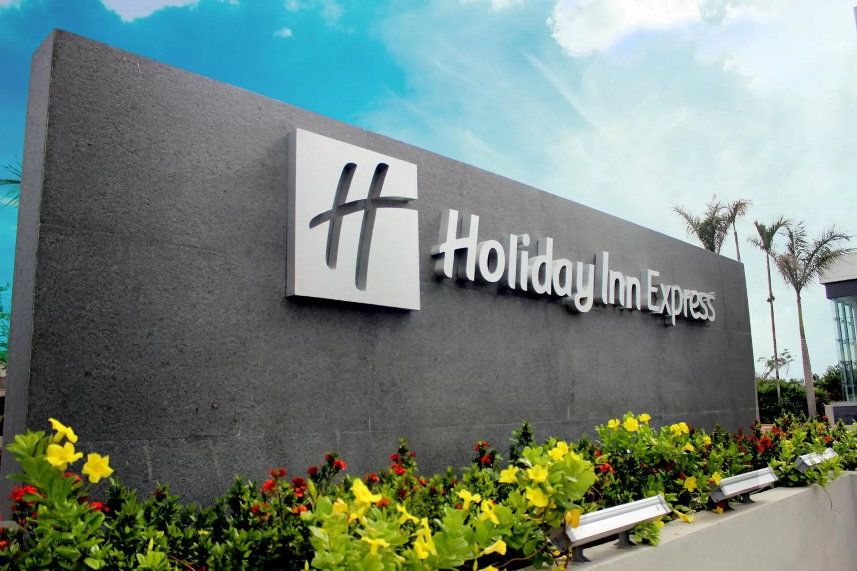 Property building, Property Logo/Sign in Holiday Inn Express Puerto Vallarta, an IHG Hotel