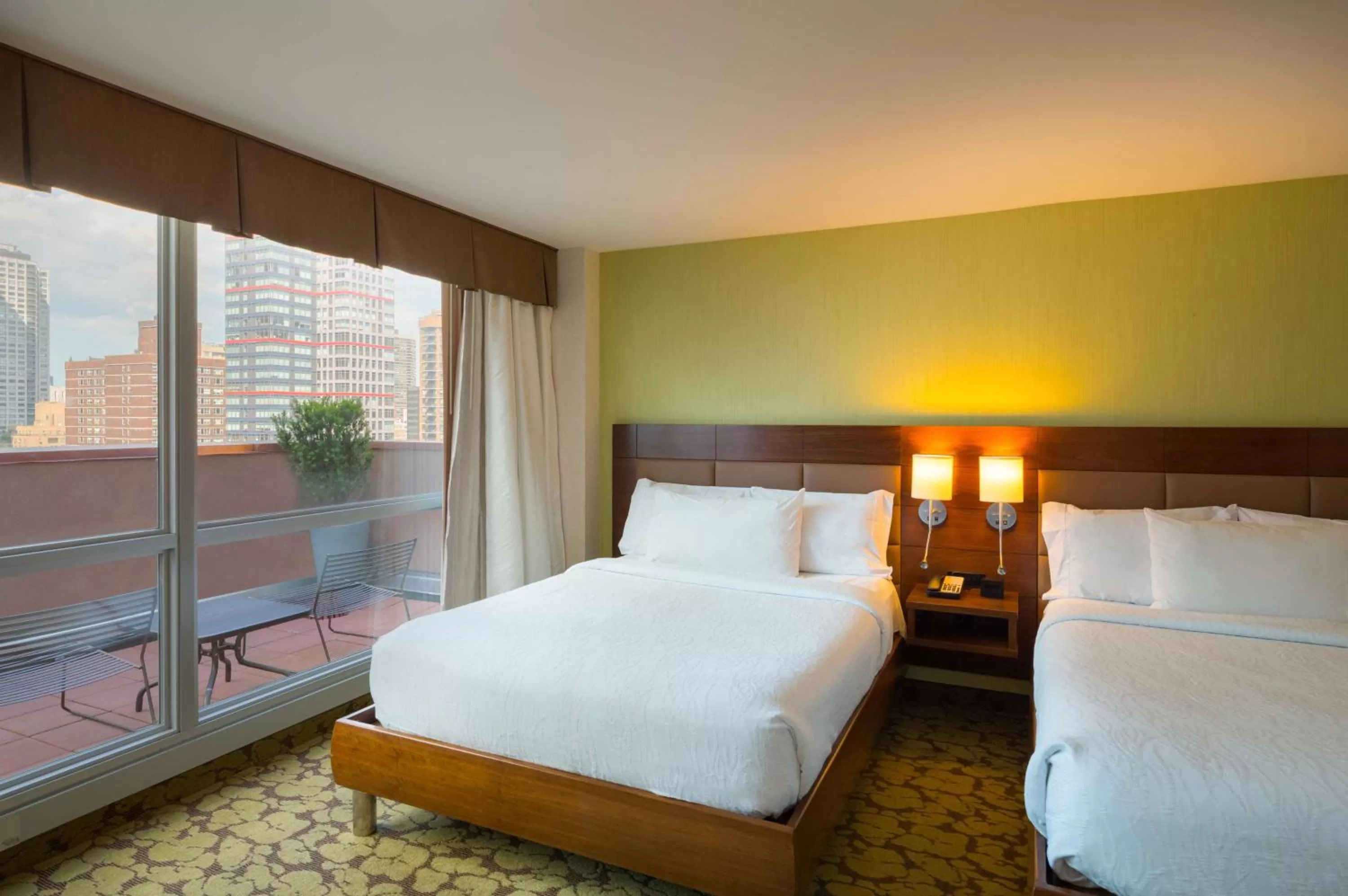 Bed in Hilton Garden Inn New York Manhattan Midtown East