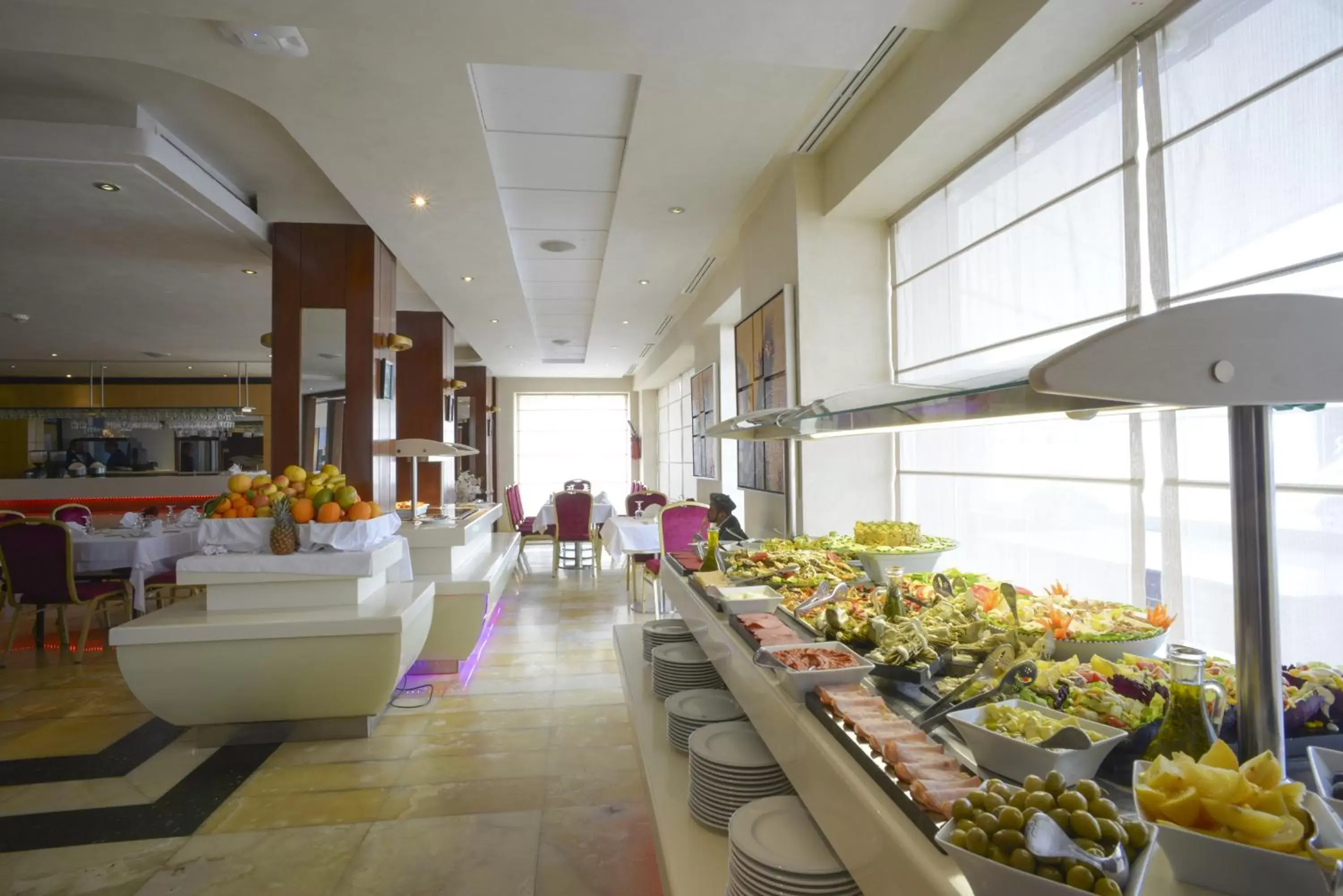 Food and drinks in The Penthouse Suites Hotel Food and drinks in The Penthouse Suites Hotel