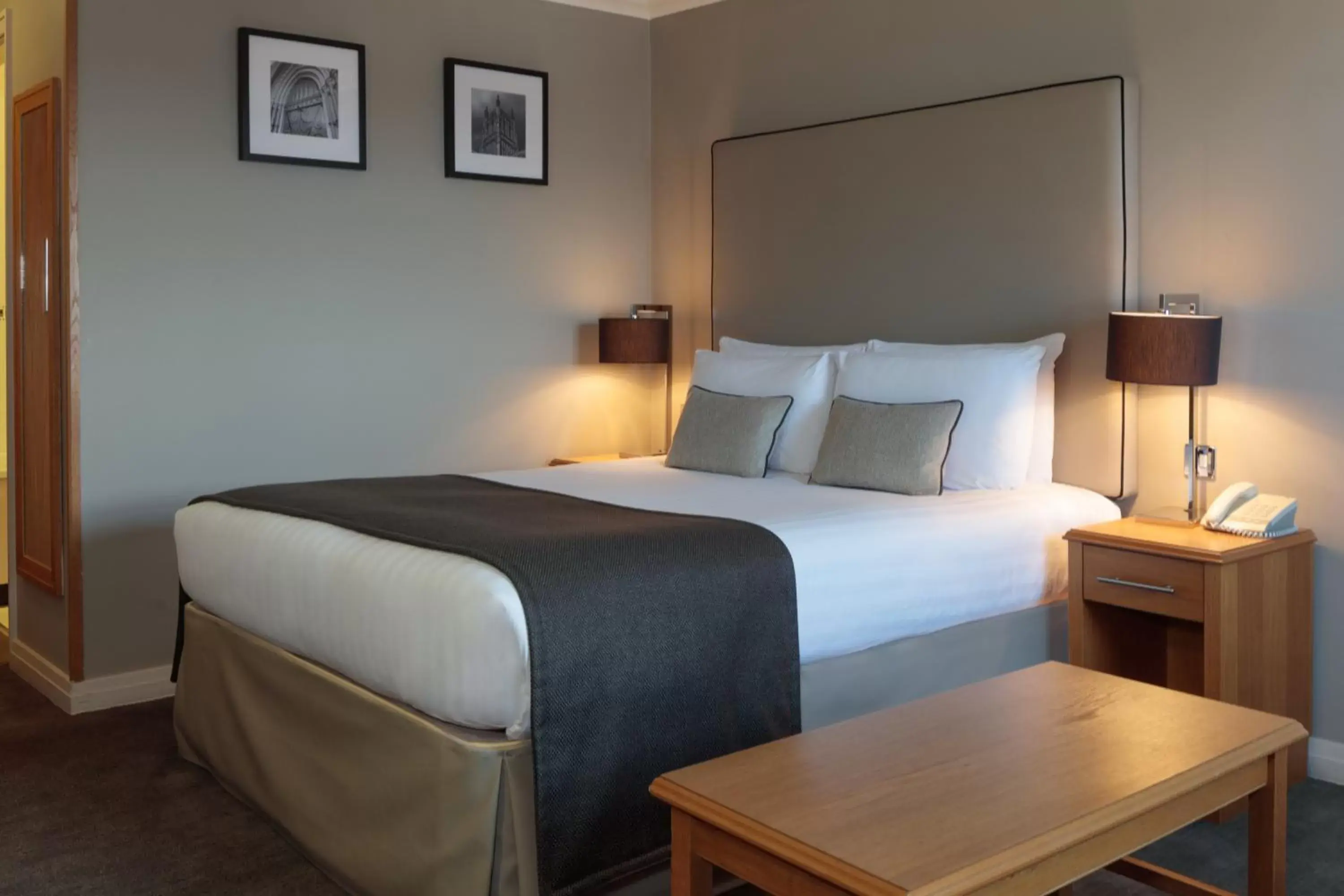 Bedroom, Bed in The Worcester Whitehouse Hotel Bedroom, Bed in The Worcester Whitehouse Hotel