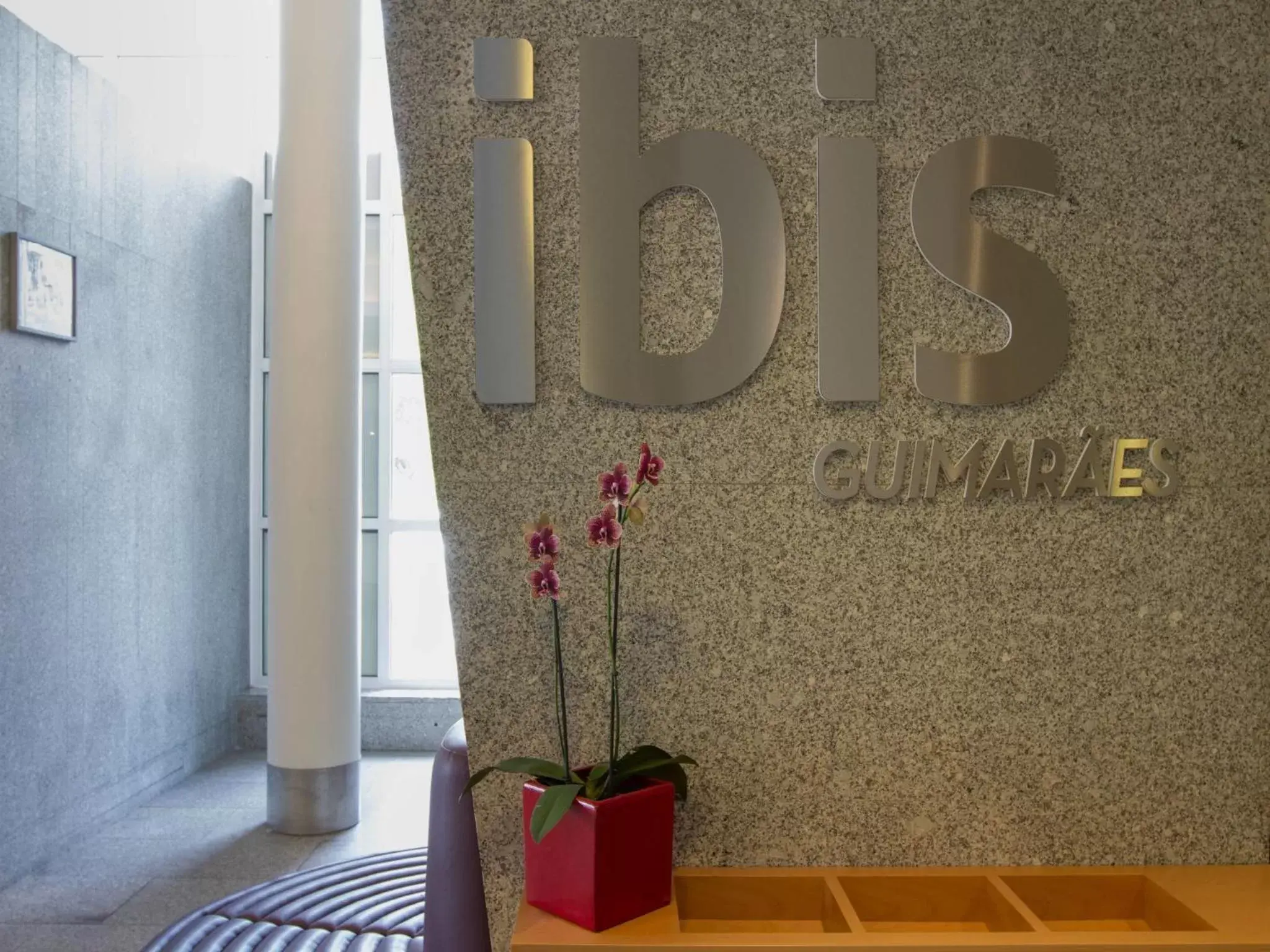 Lobby or reception in Hotel ibis Guimaraes